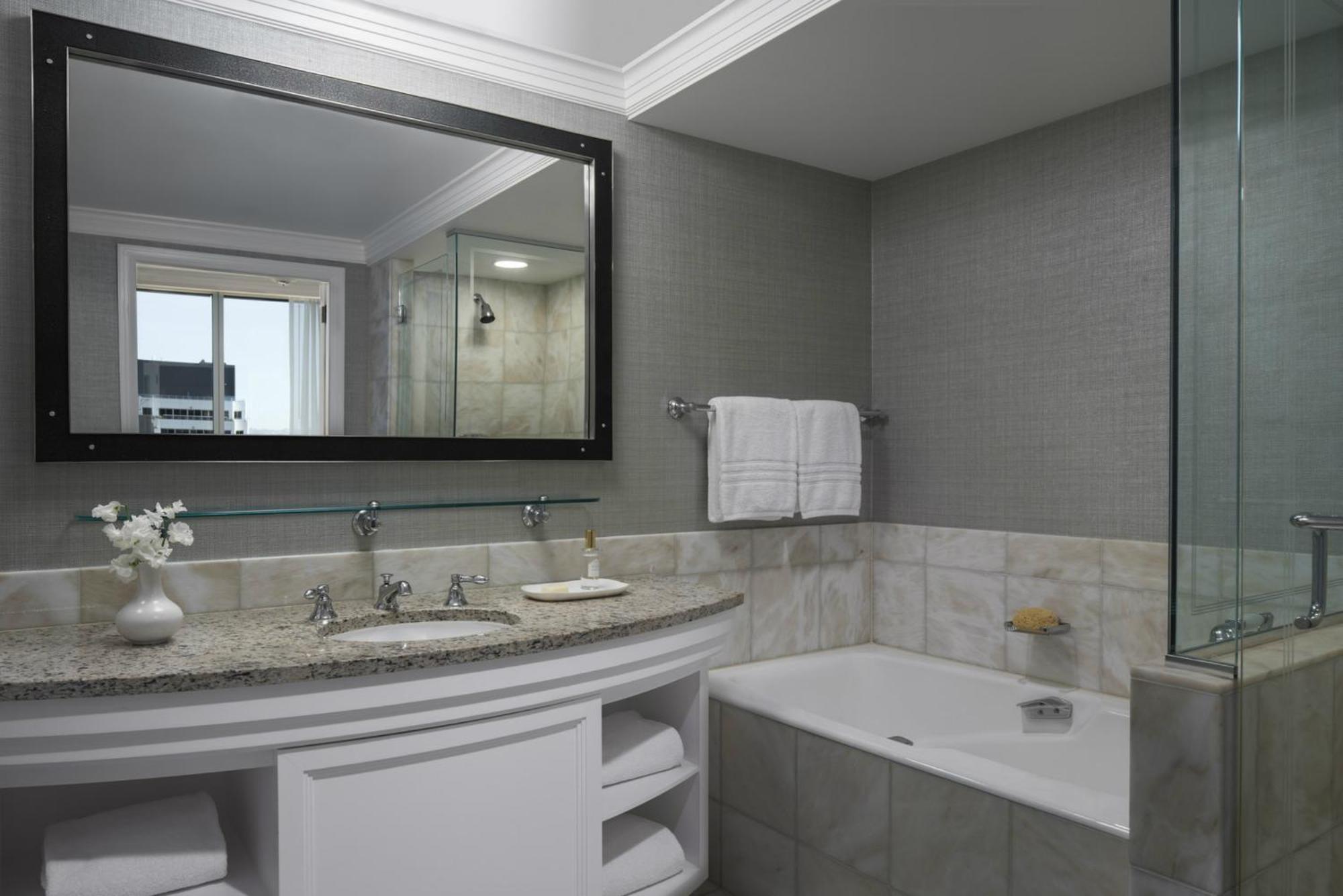 Premier King Room