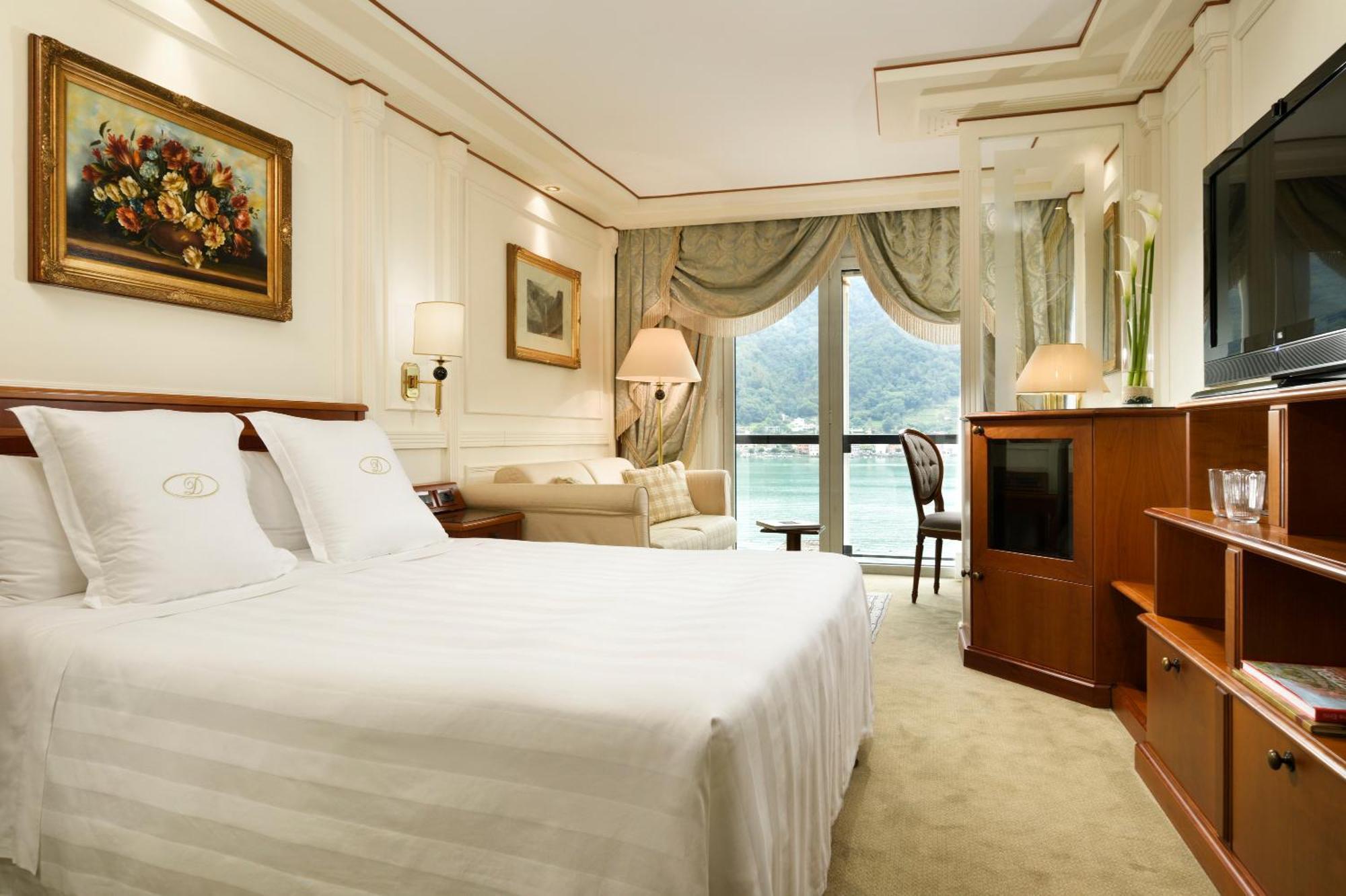 Double Room Lake View