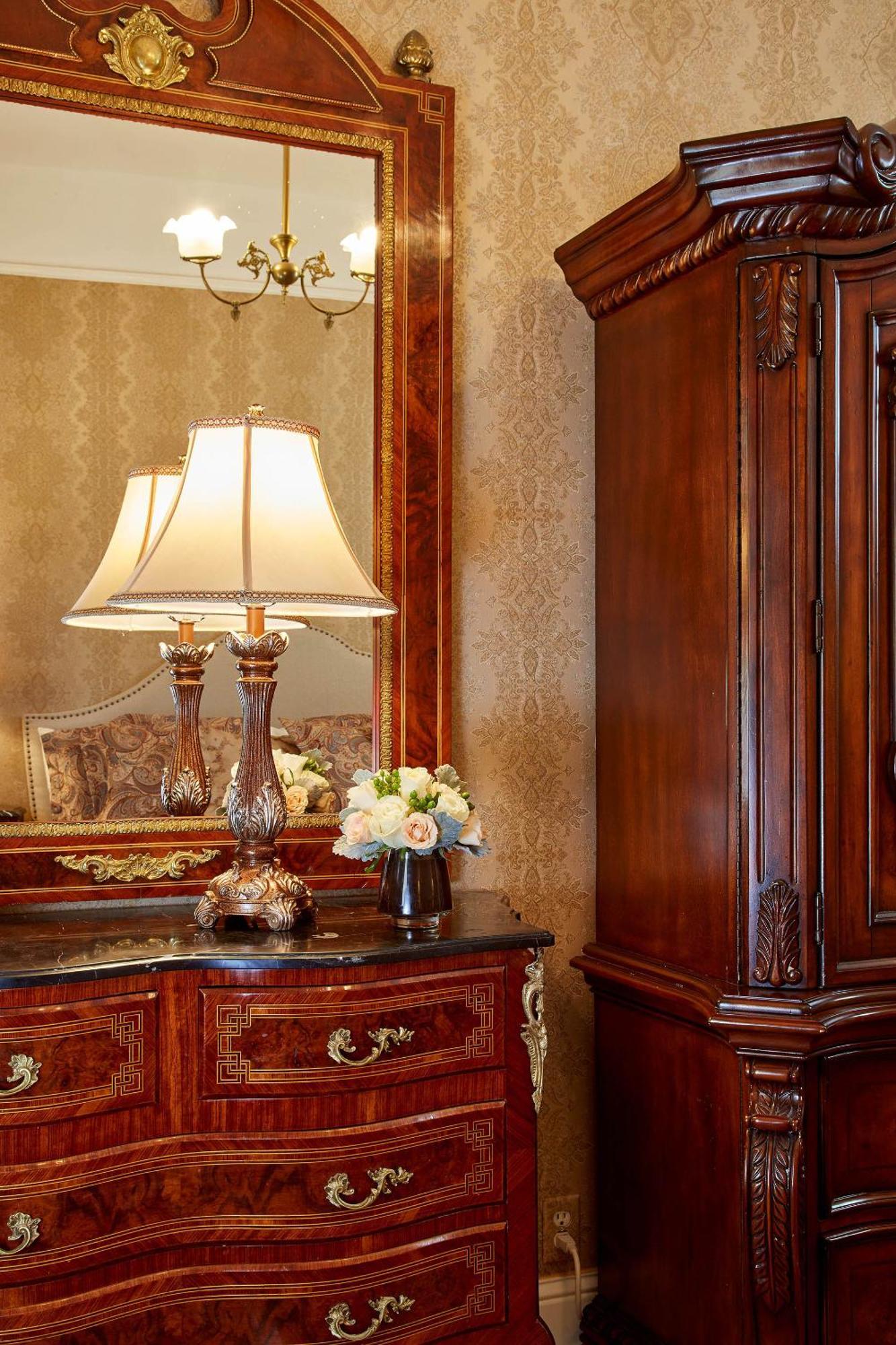 Standard King Room