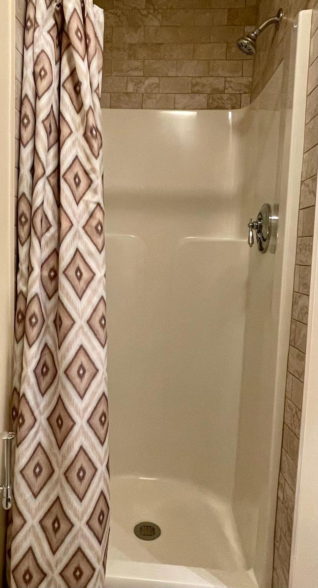 Standard Twin Room Private Bathroom,1210368928:JPEG