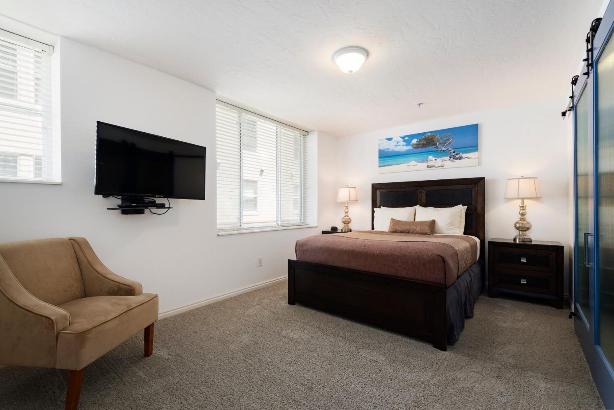 Deluxe Apartment