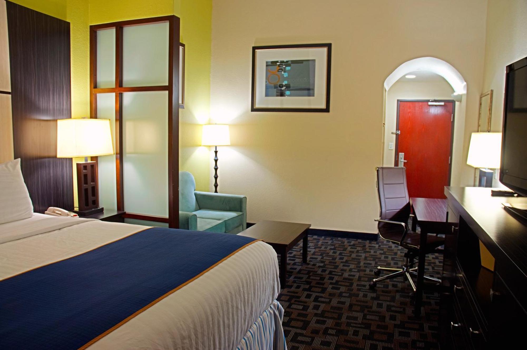 King Suite Disability Access Non-Smoking