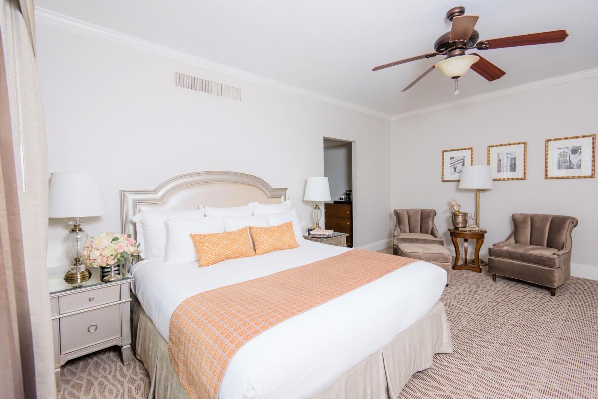 Deluxe King Room