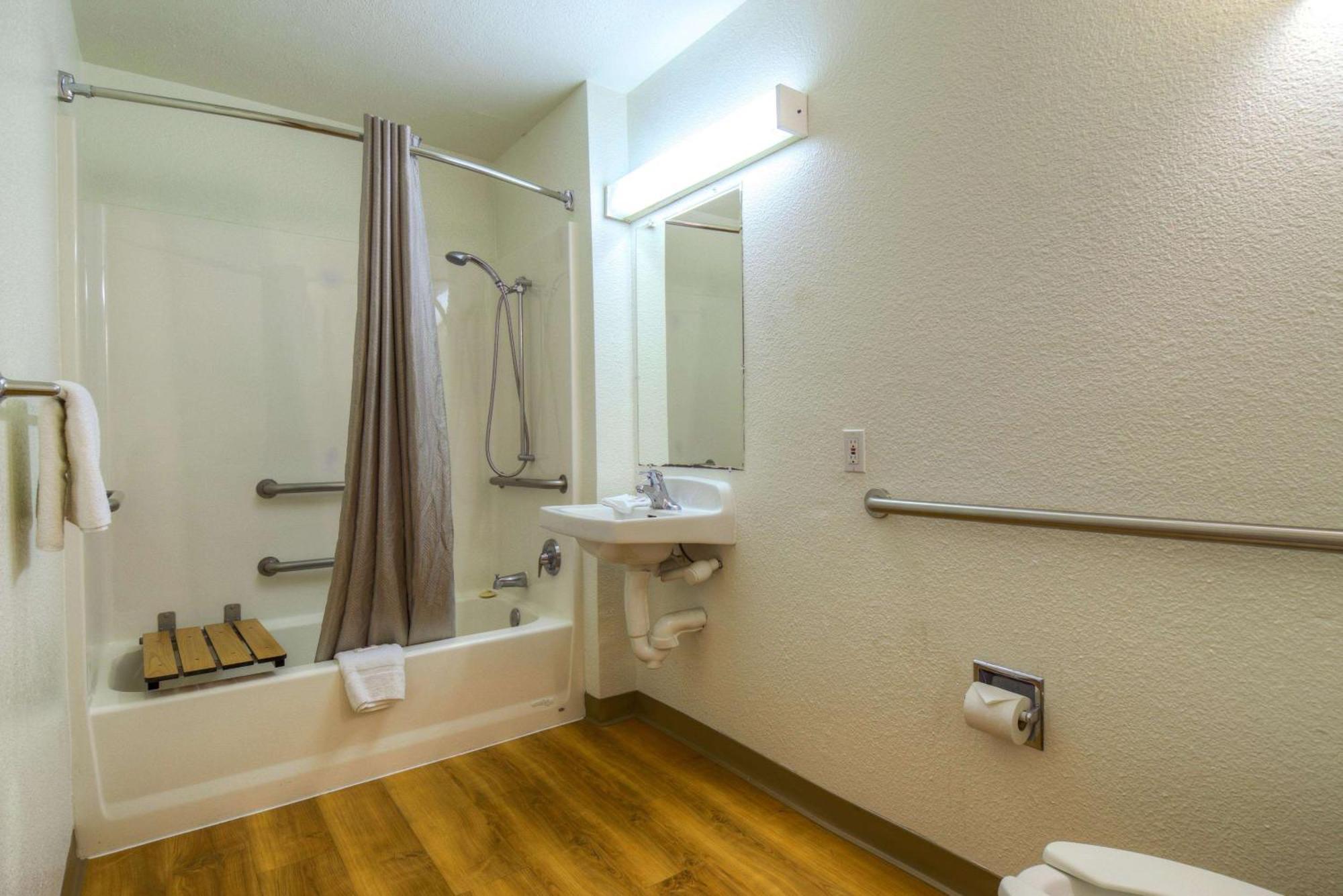 Quadruple Room Disability Access Non-Smoking