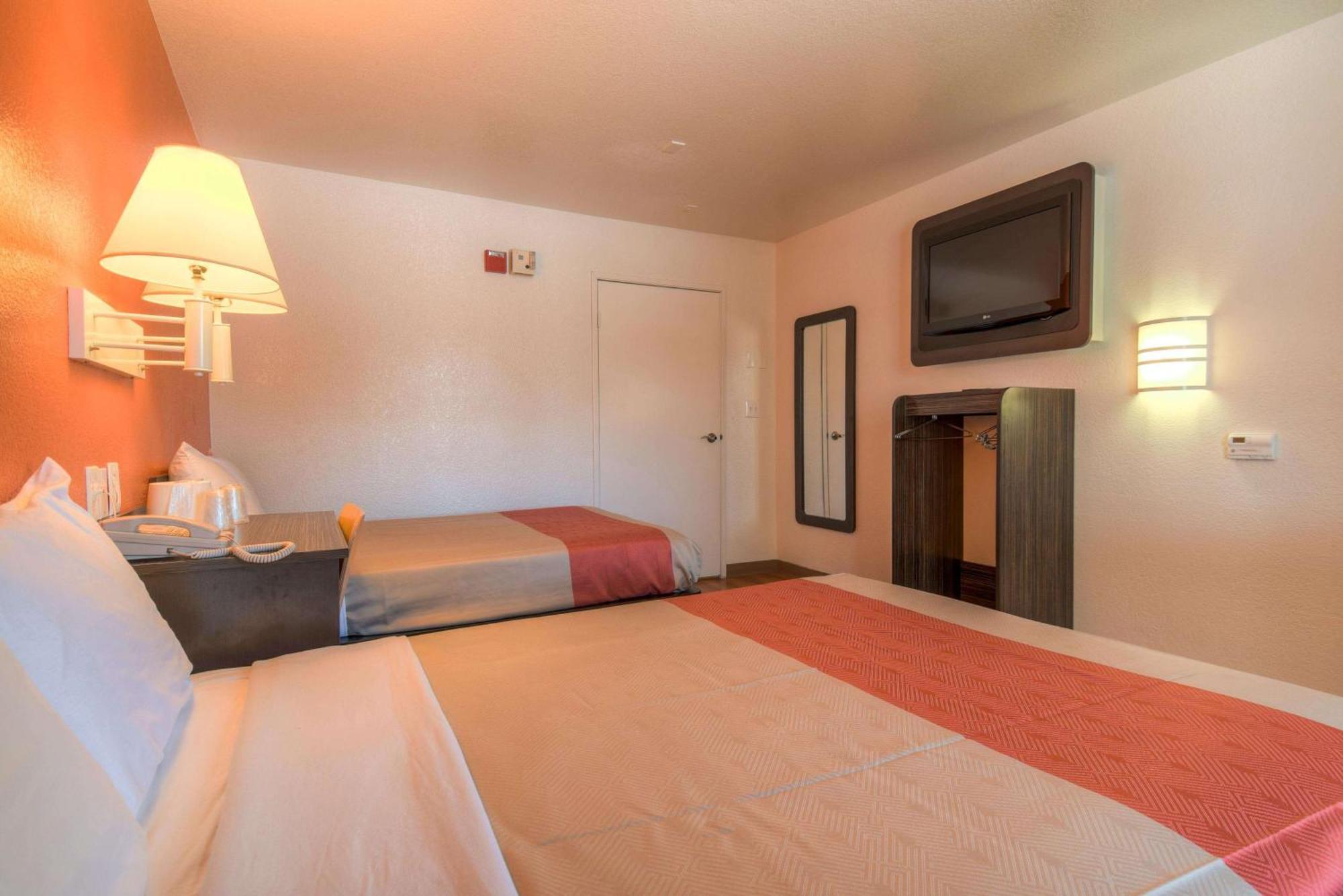 Quadruple Room Disability Access Non-Smoking