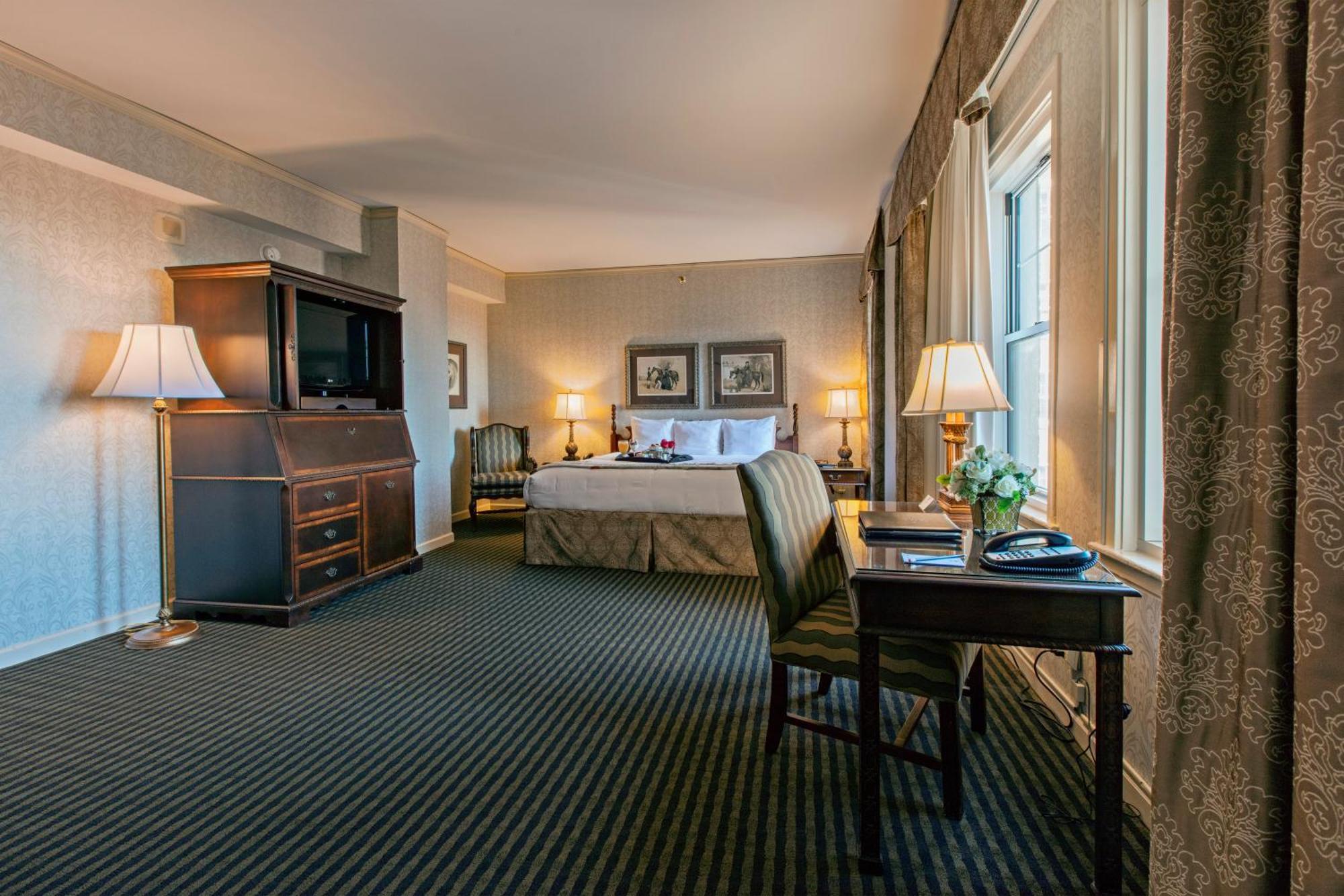Deluxe King Room