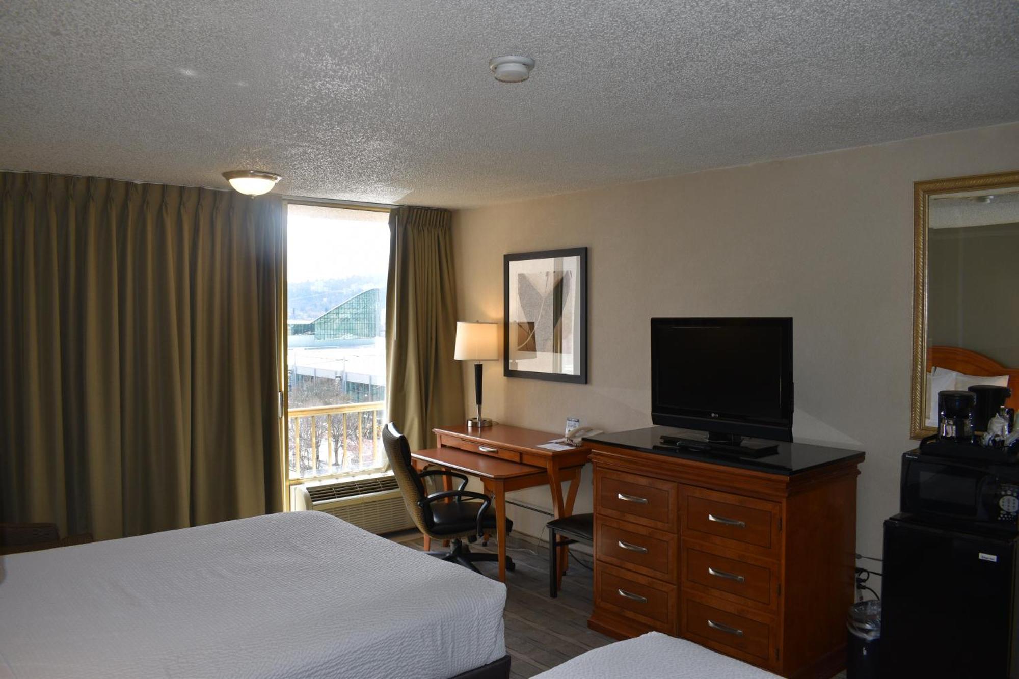 Deluxe Queen Room Two Queen Beds