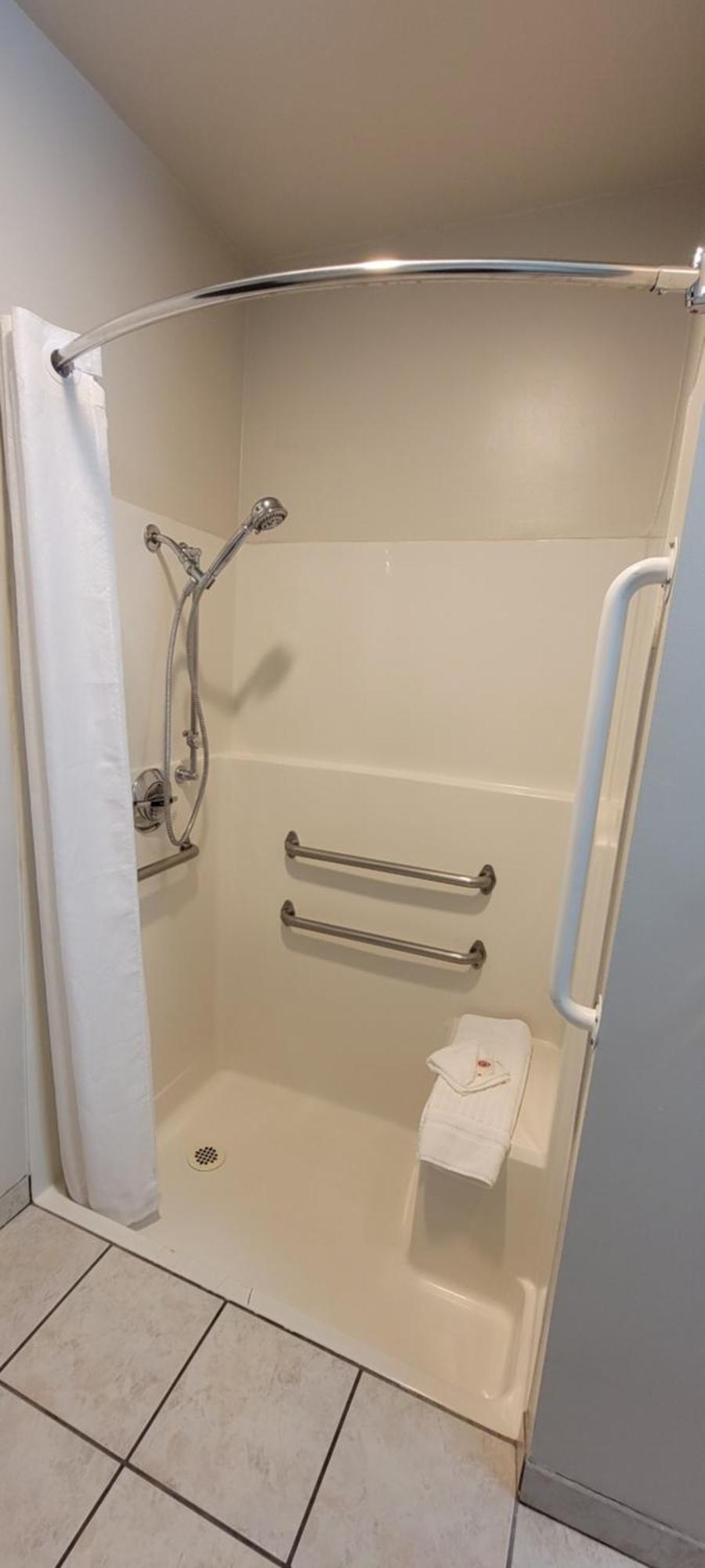 Queen Room with Two Queen Beds - Accessible/Non-Smoking,1698887130:JPEG