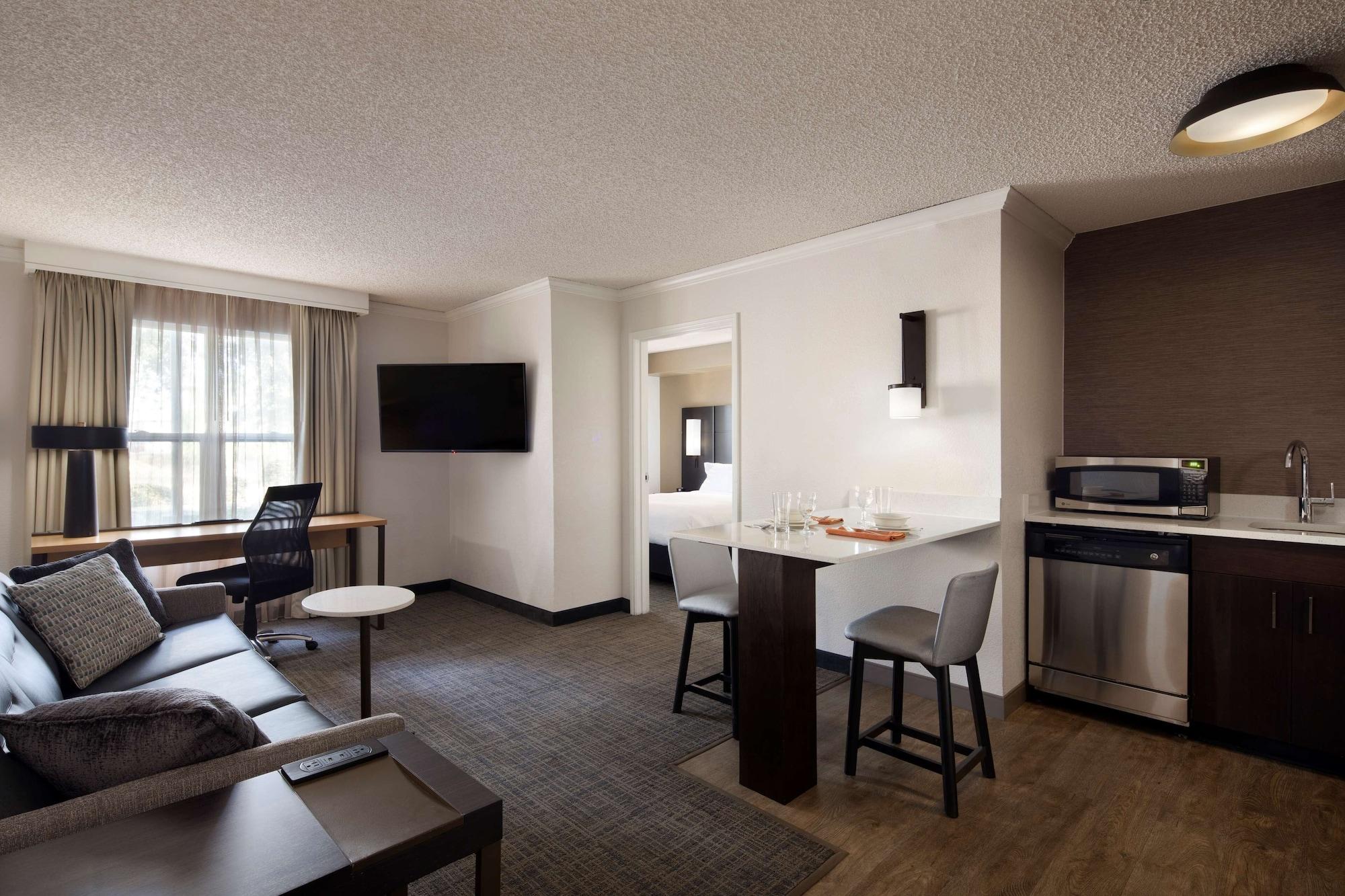 One Bedroom Suite Queen,1210737358:JPEG
