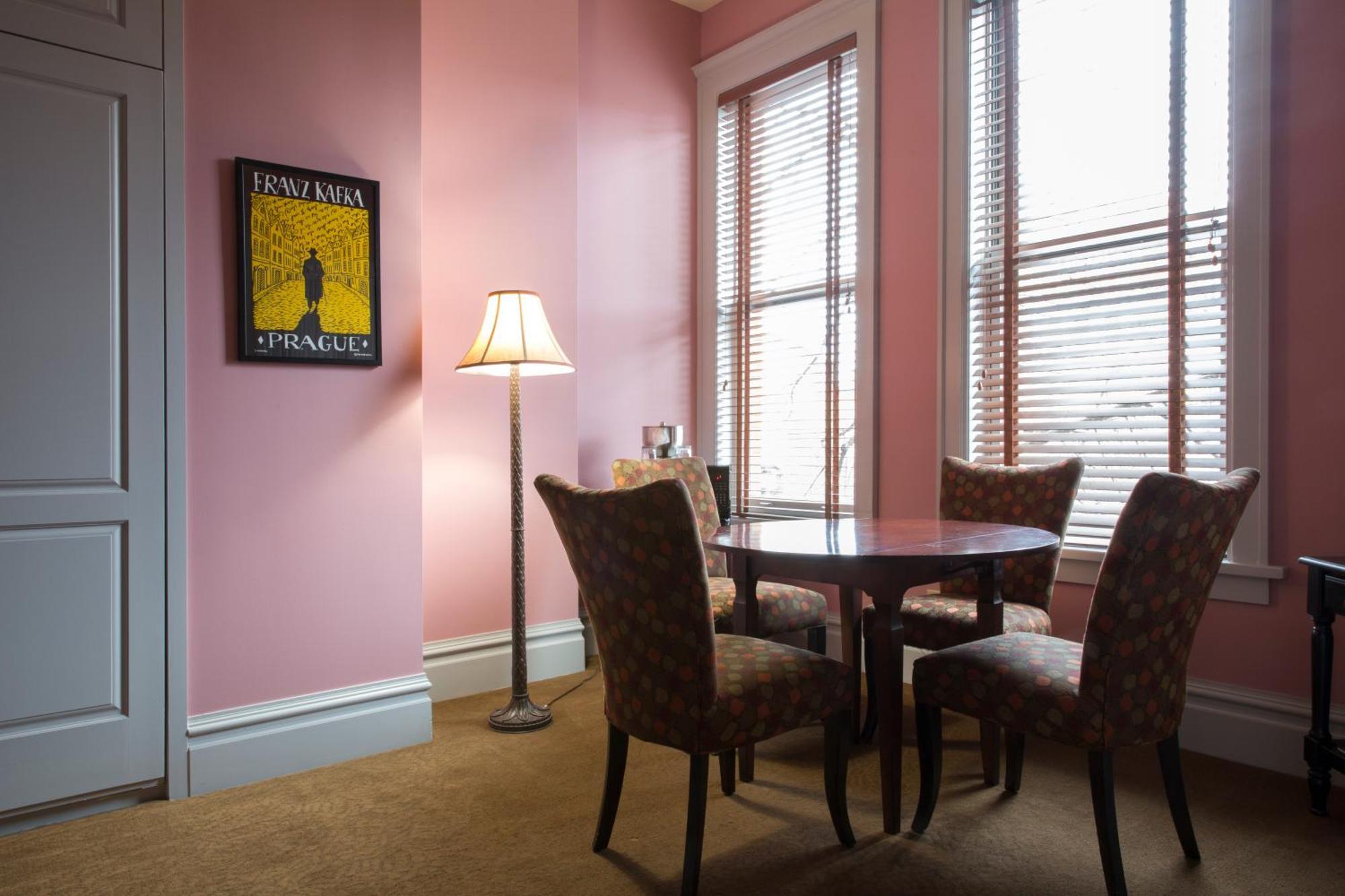 Queen Suite