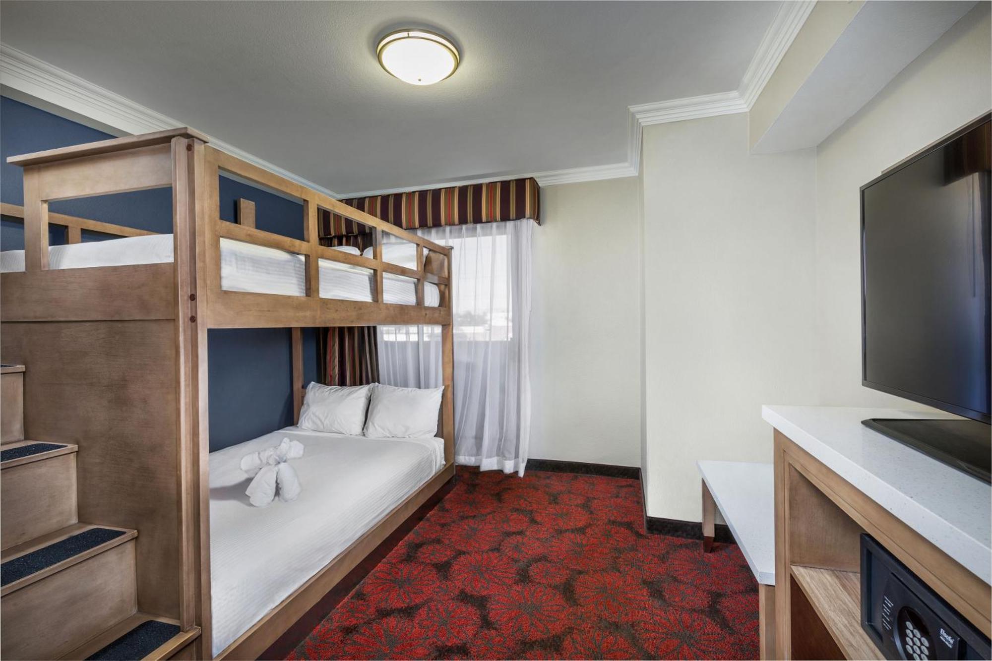 King Suite with Bunk Beds