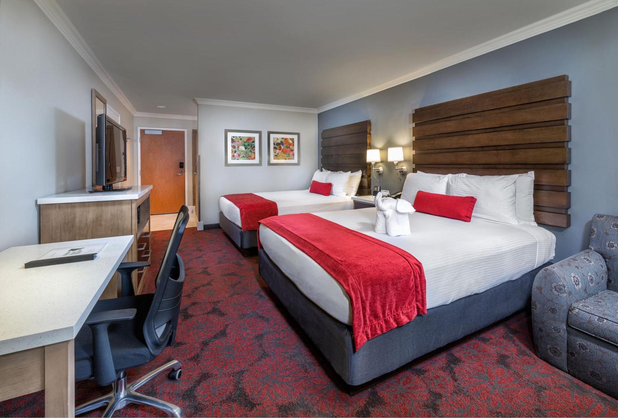 Deluxe Queen Room with Two Queen Beds