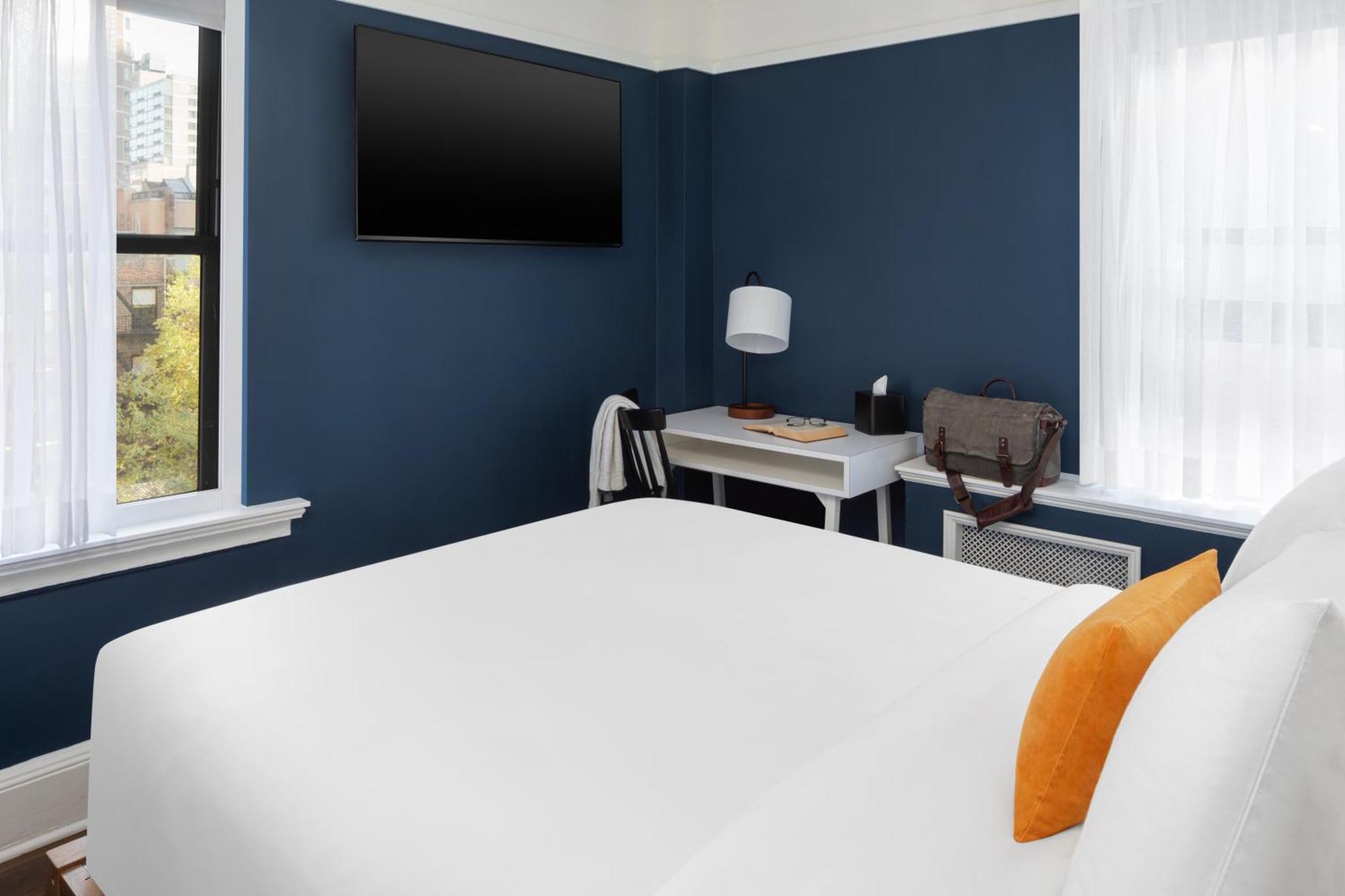 Premium Queen Room