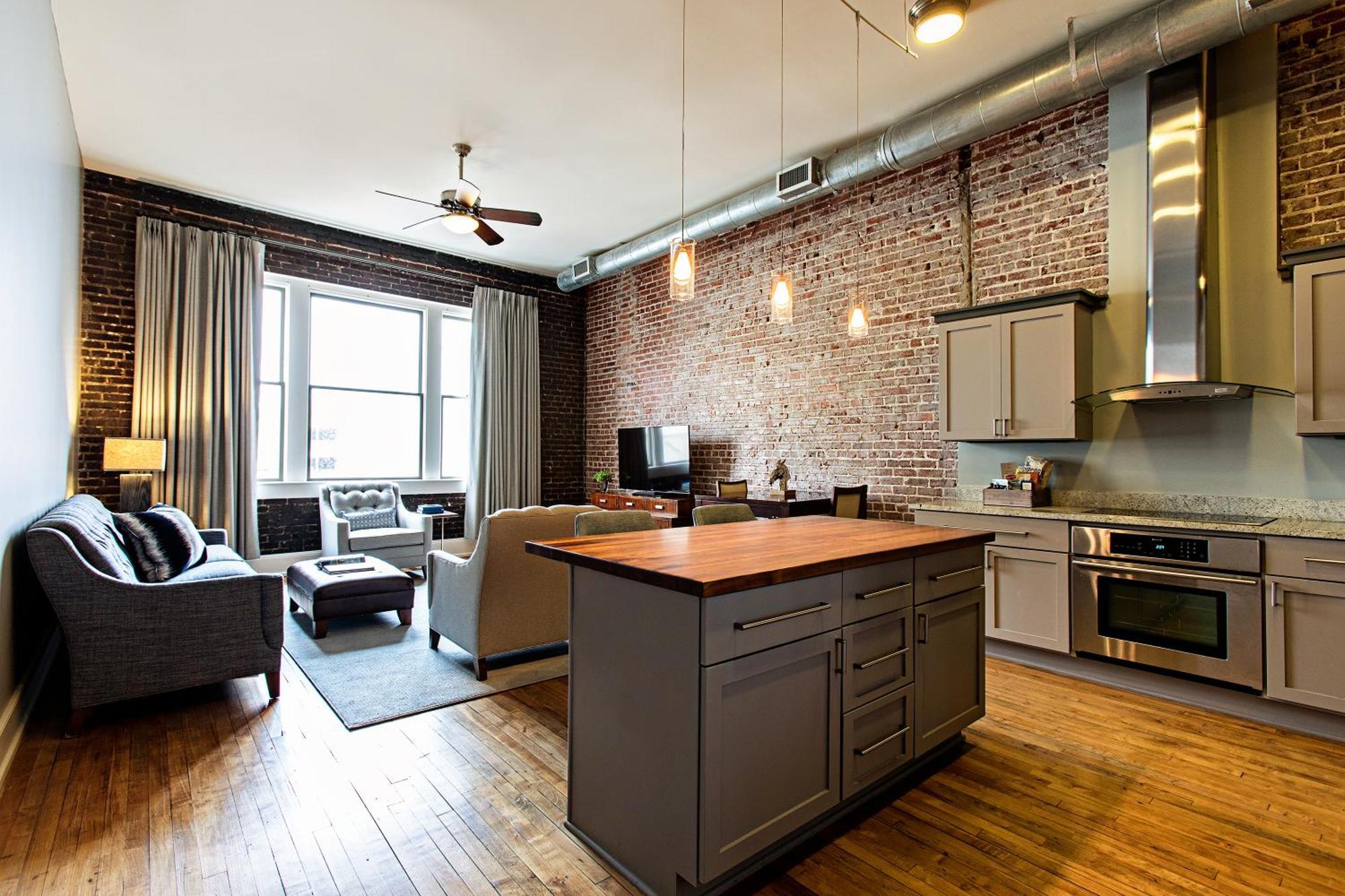 Luxury One-Bedroom Suite