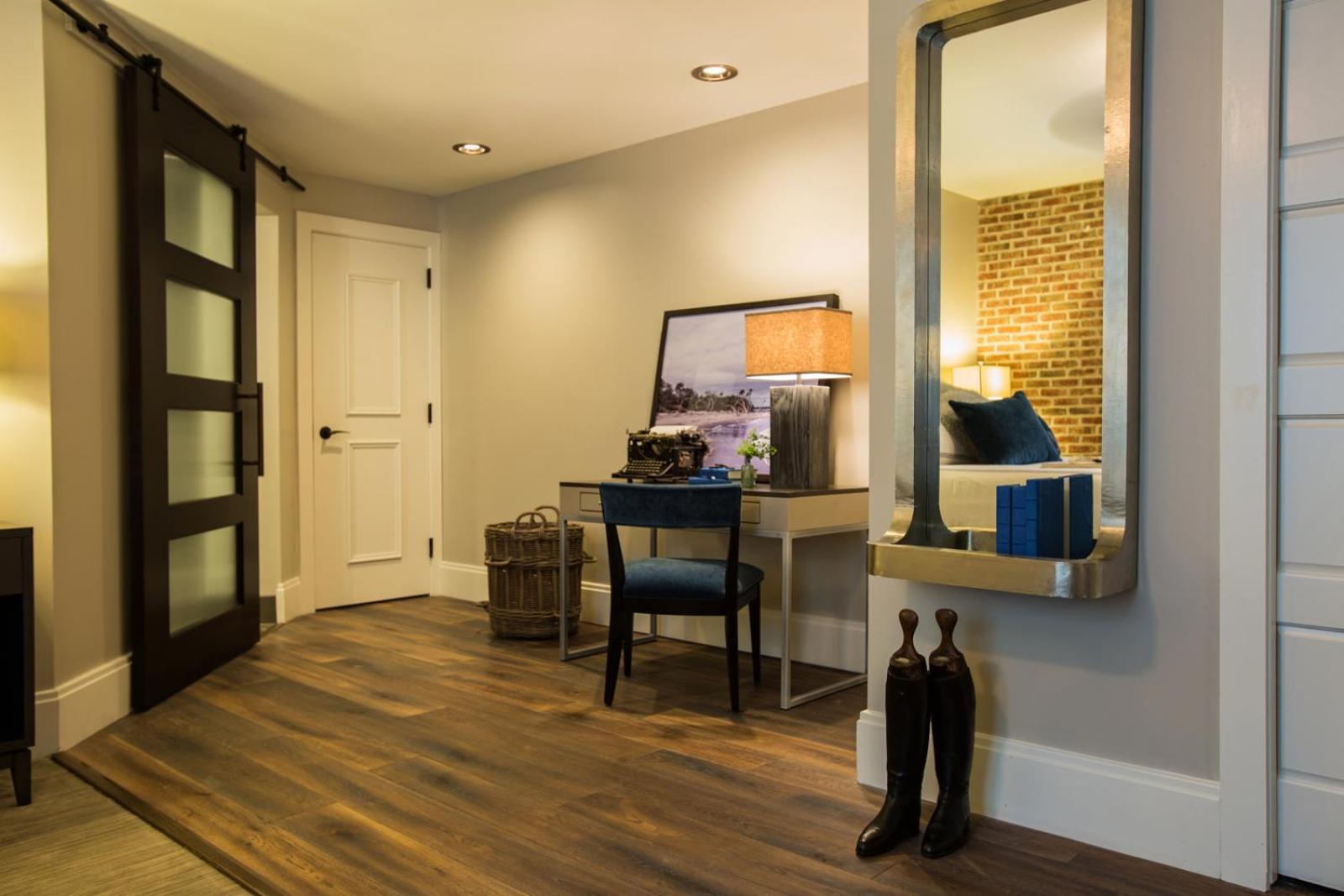 Signature One-Bedroom Suite