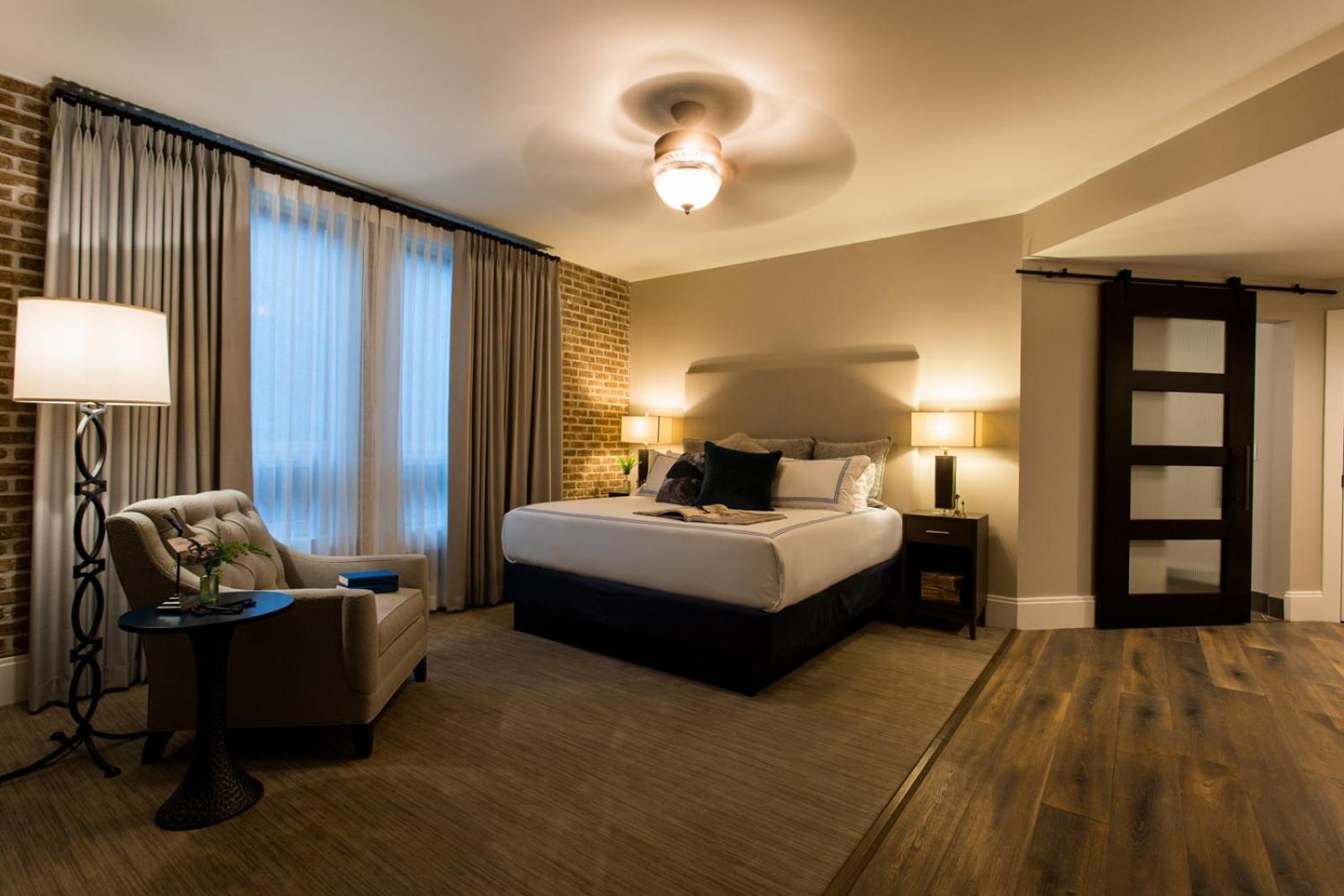 Signature One-Bedroom Suite