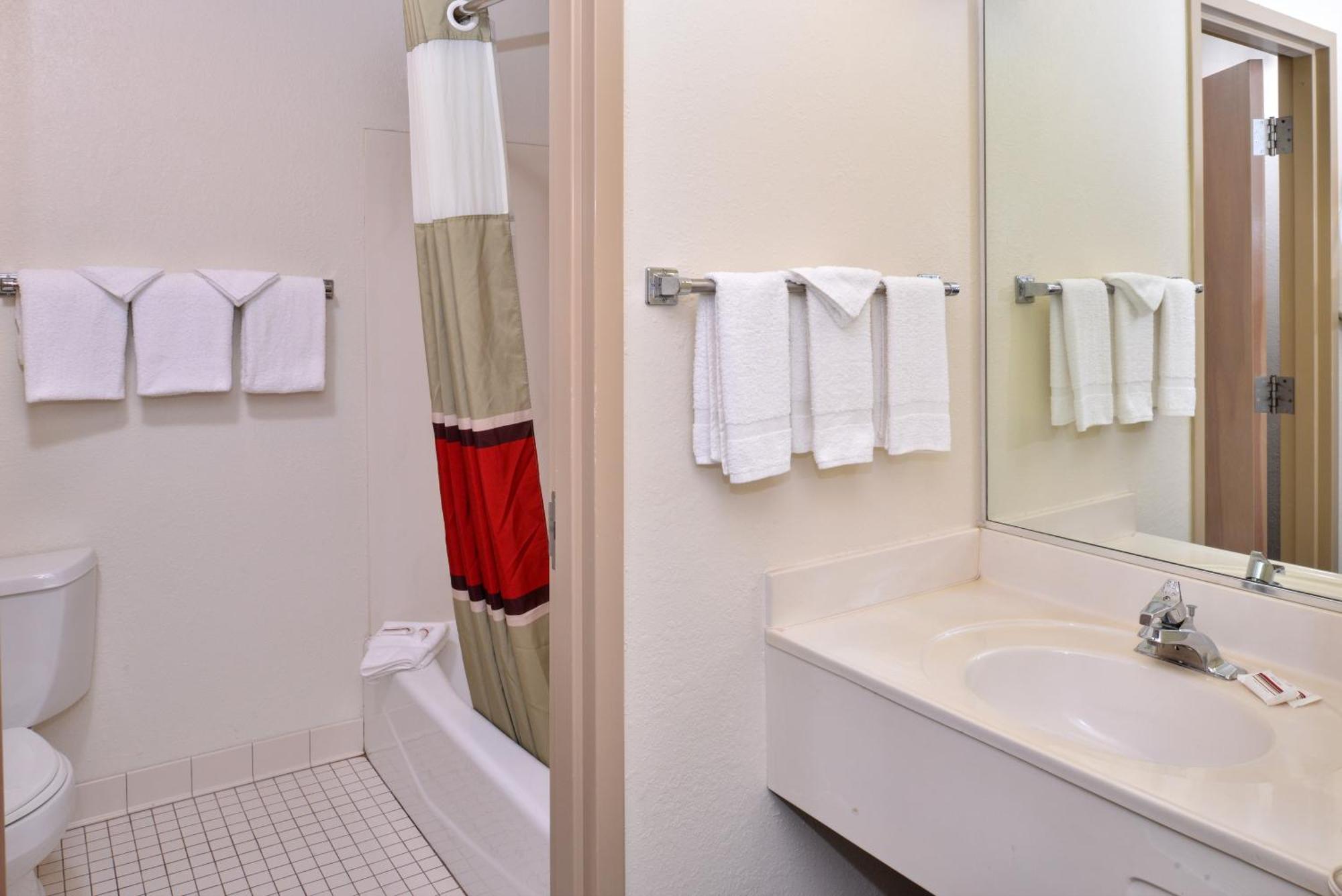Double Room Two Double Beds Non-Smoking