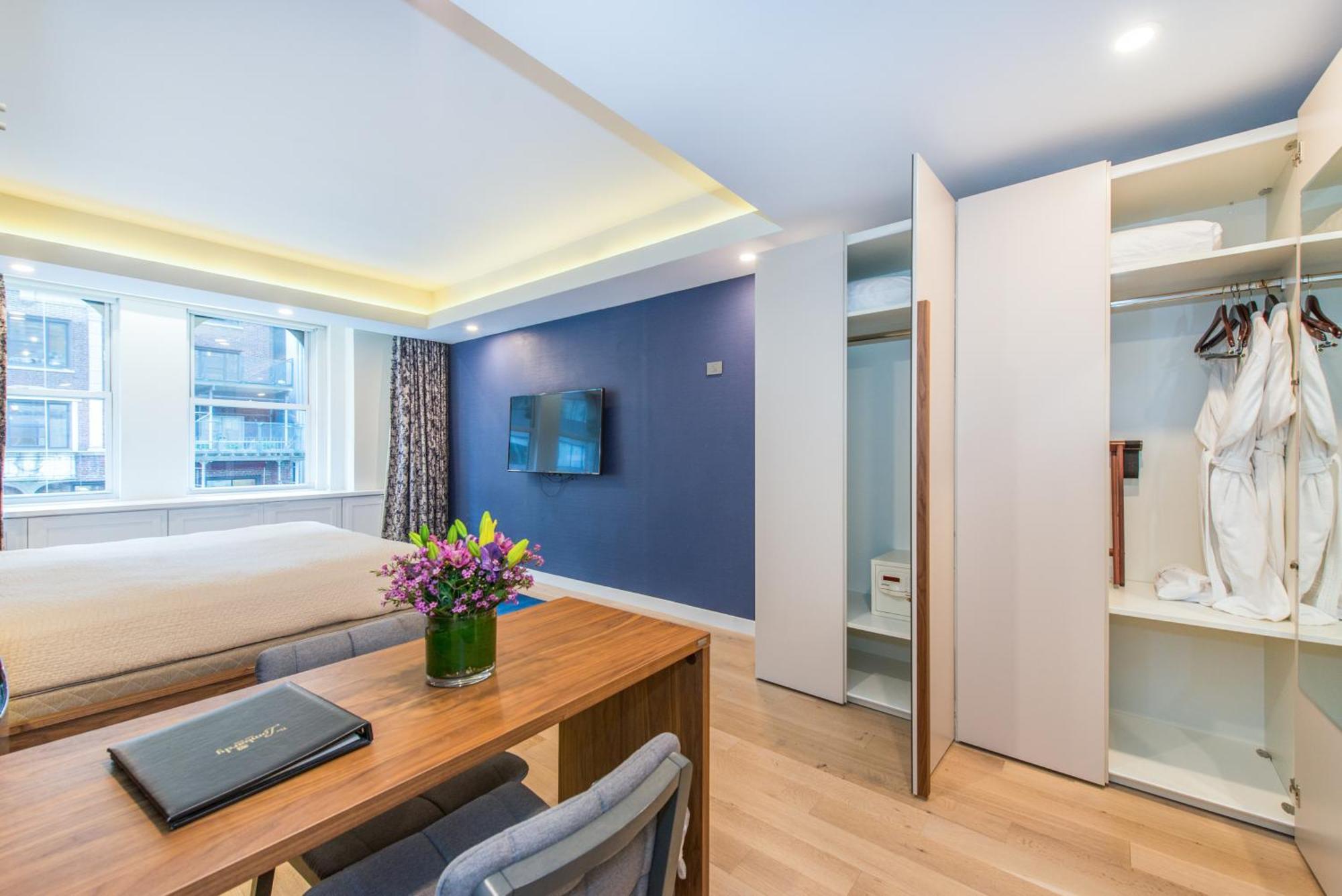 Standard King Room