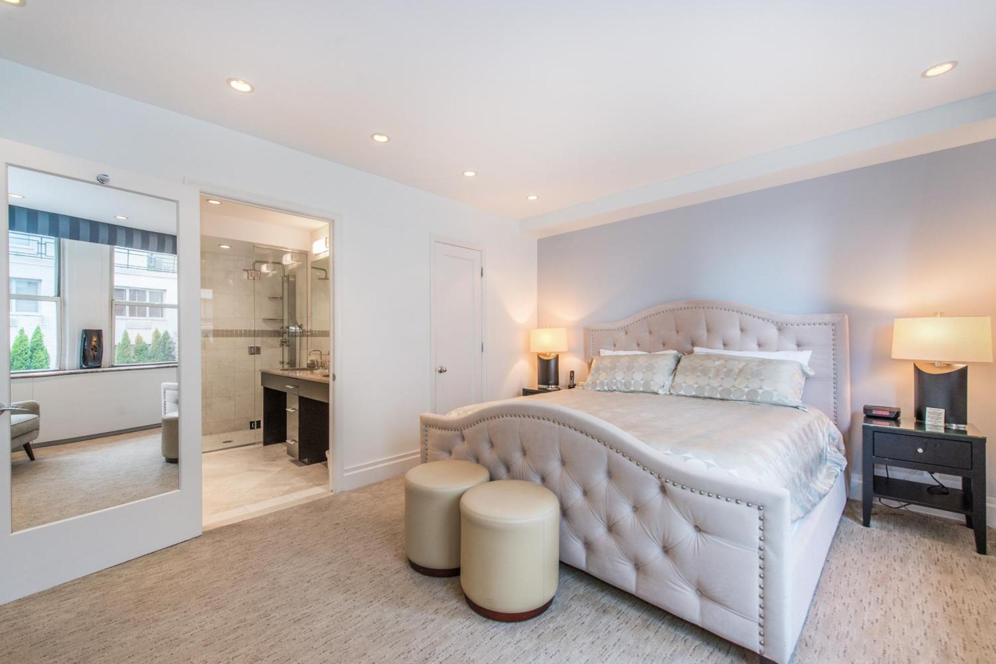 Manhattan Suites