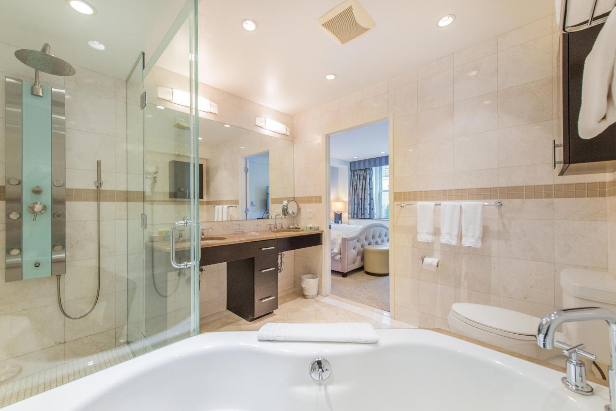 Manhattan Suites