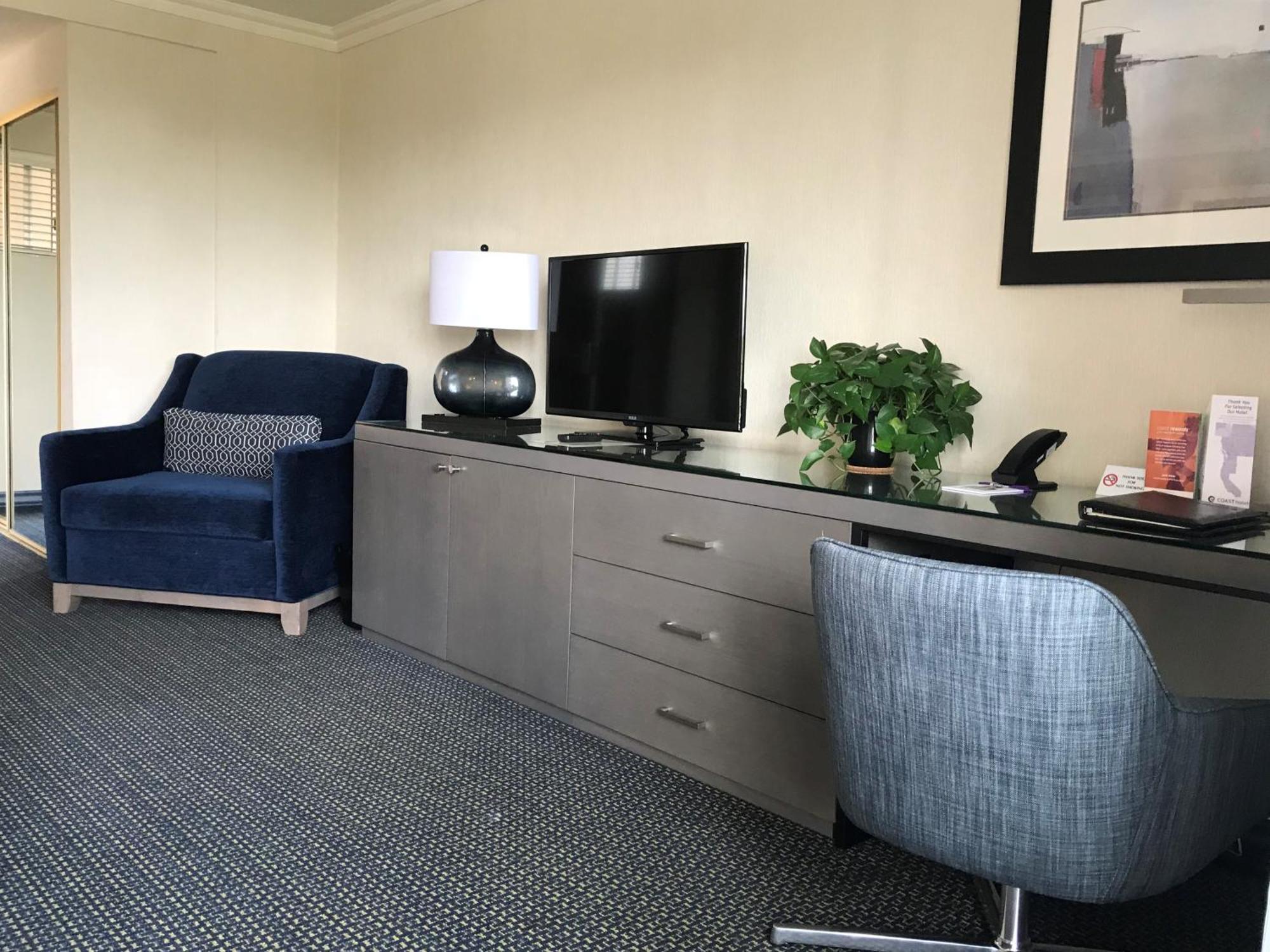 King Room Harbor View