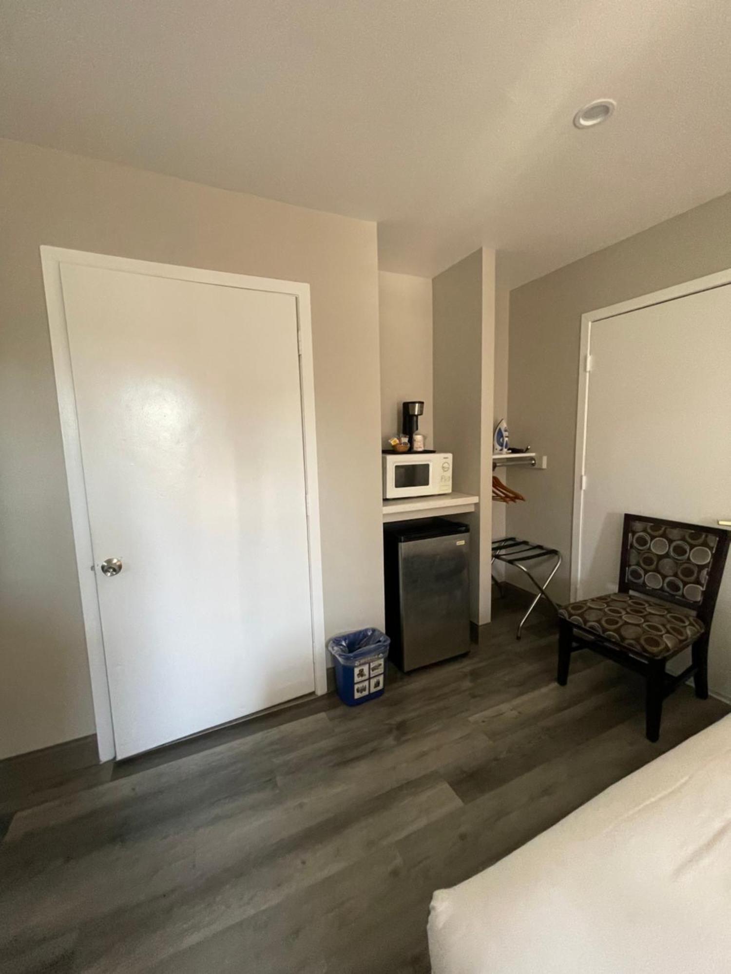 Queen Room - Disability Access Non-smoking,1211101465:JPEG