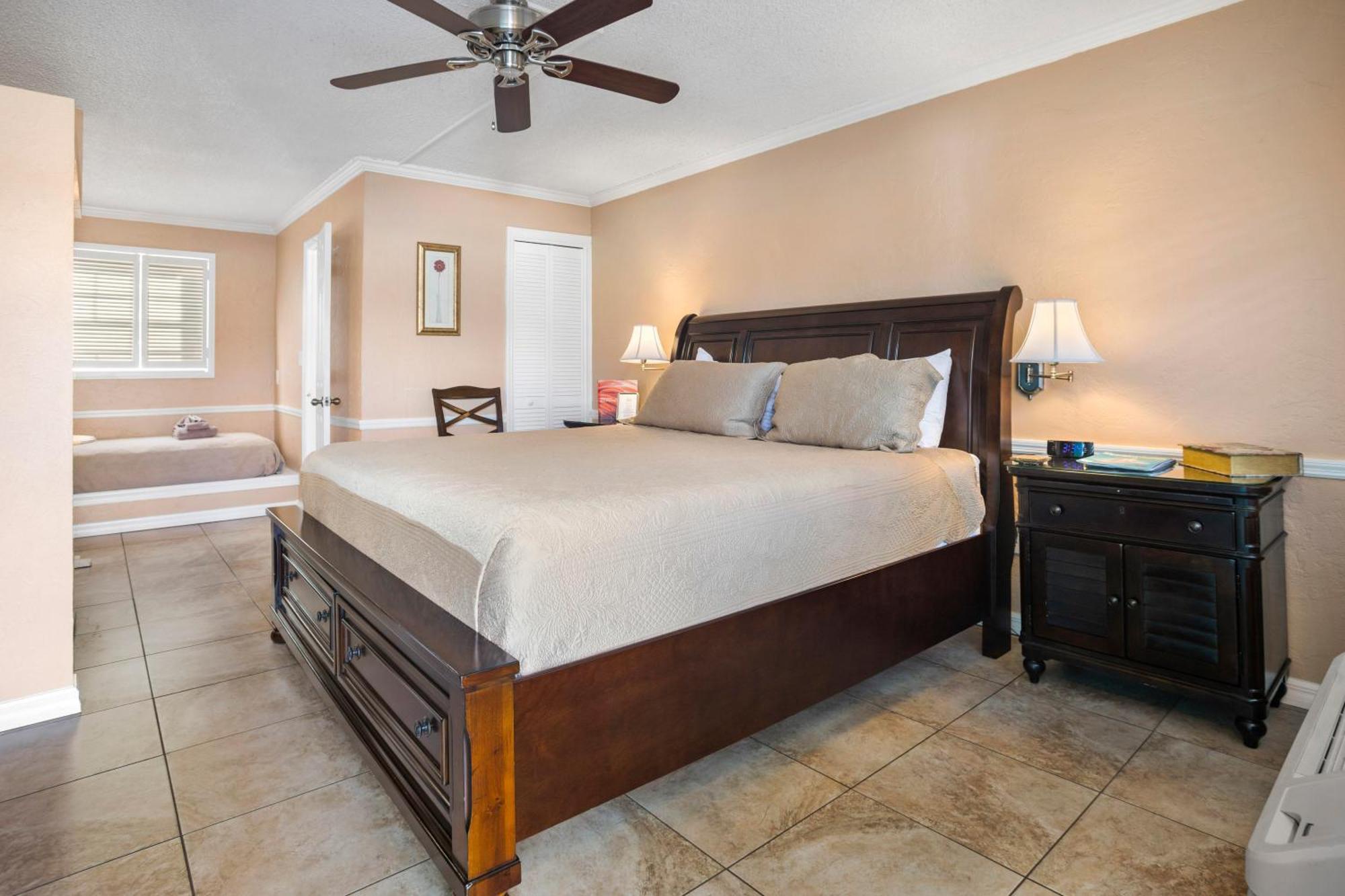 King Room No Water View