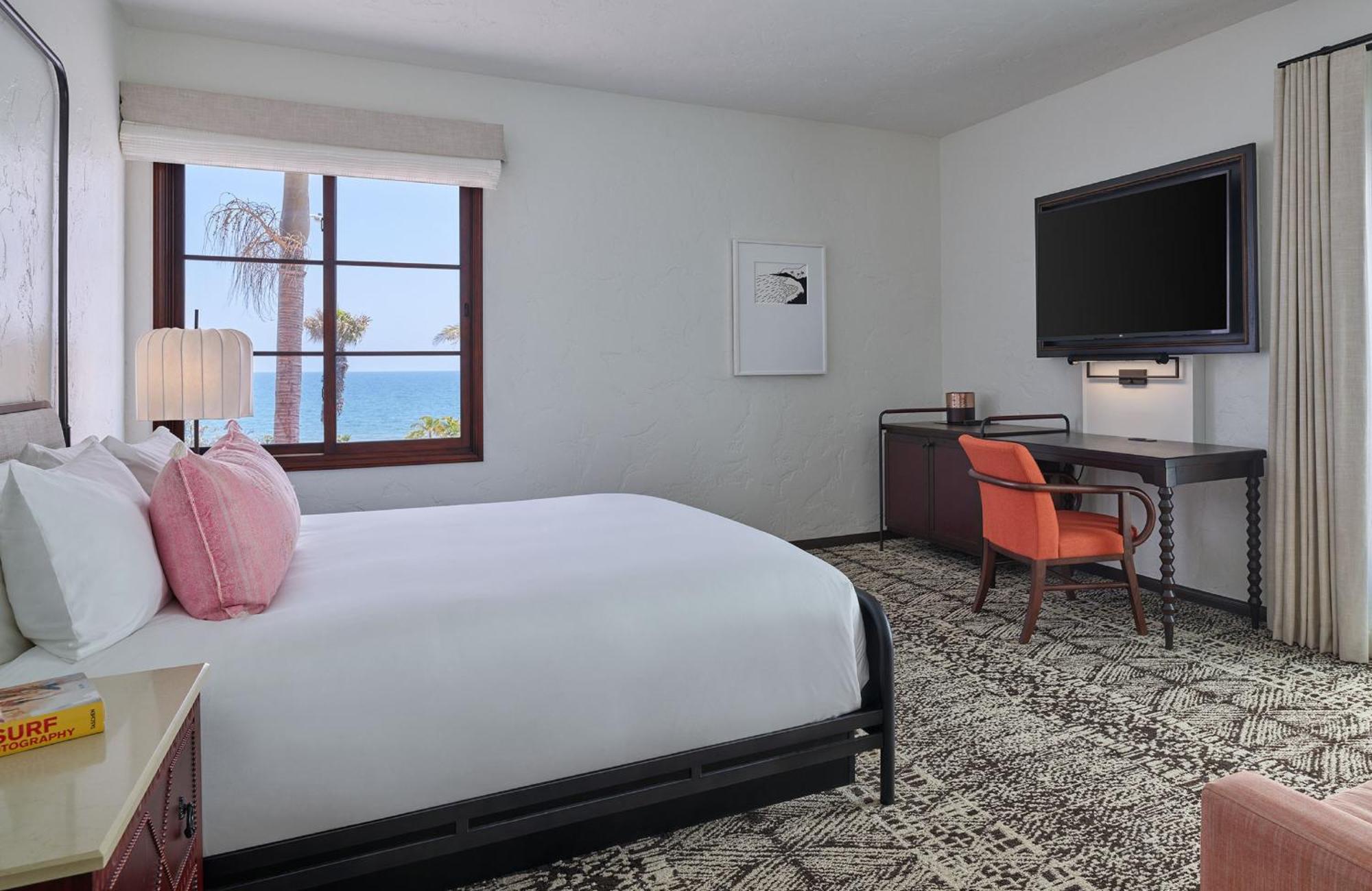 Premium King Room View