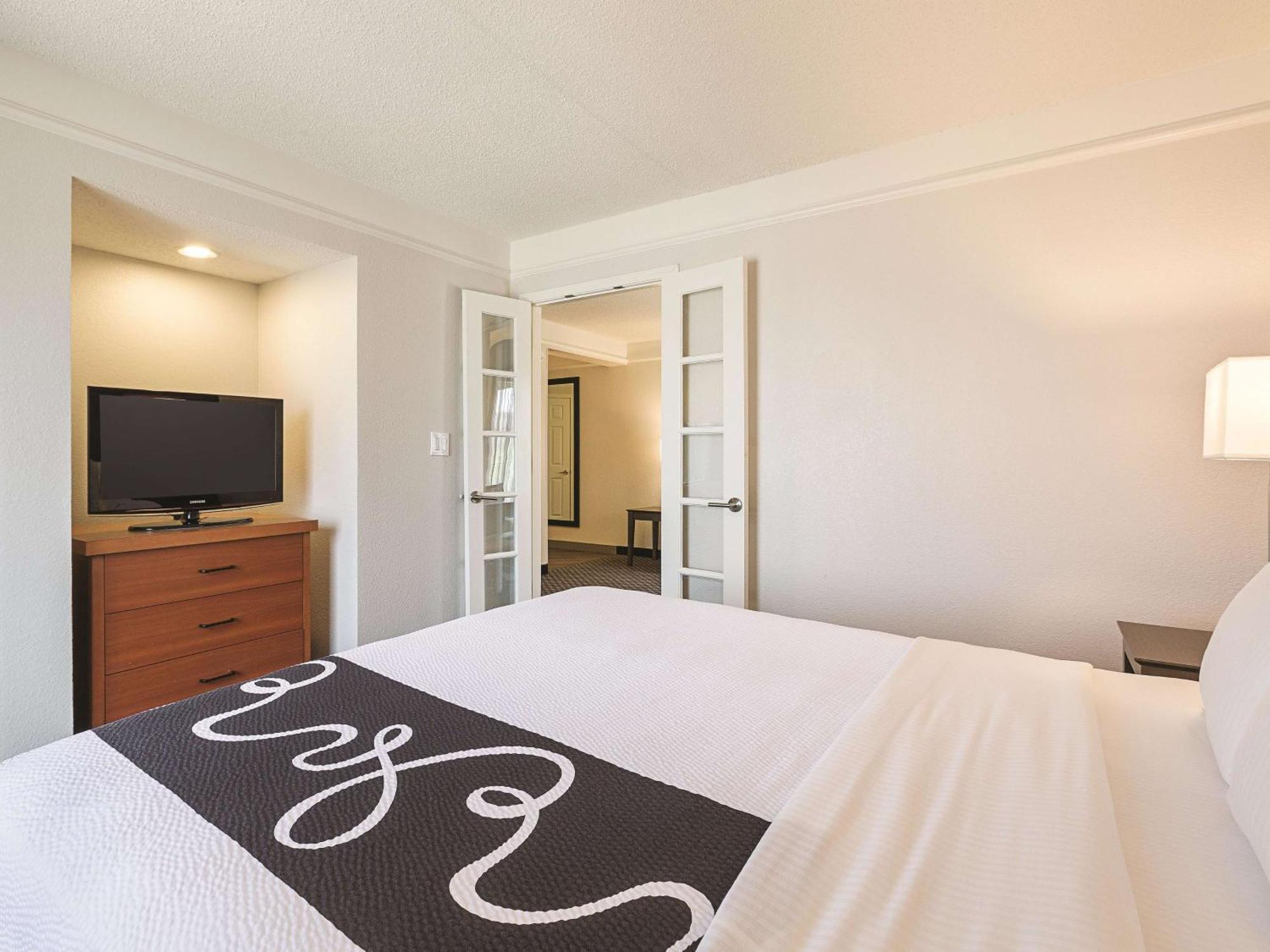 King Suite Non-Smoking