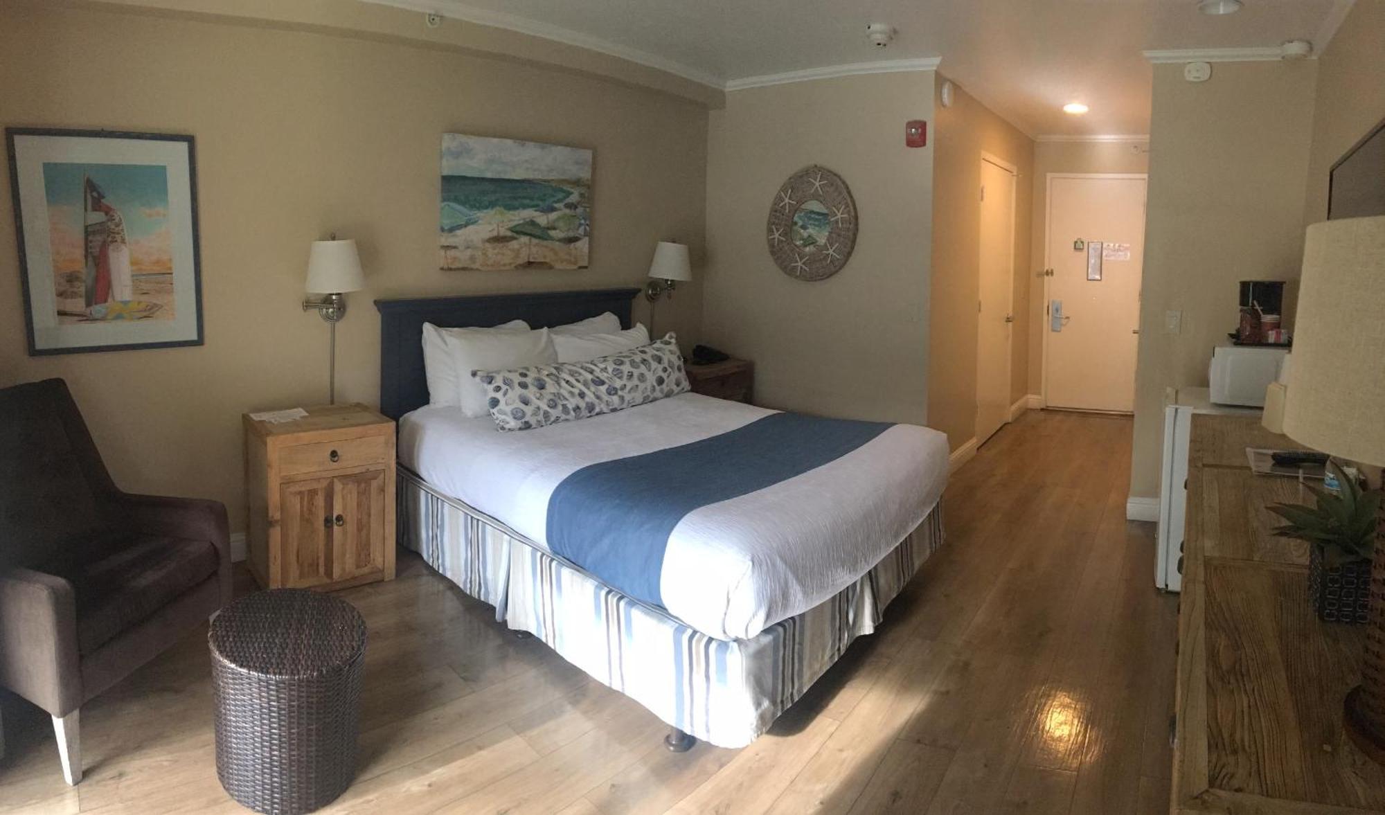 Standard Queen Room