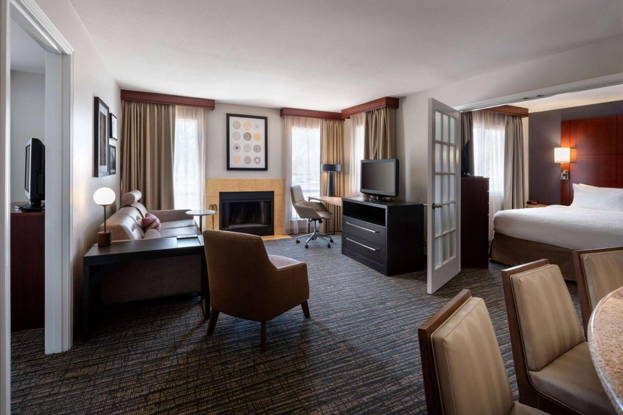 Two Bedroom Suite King Each