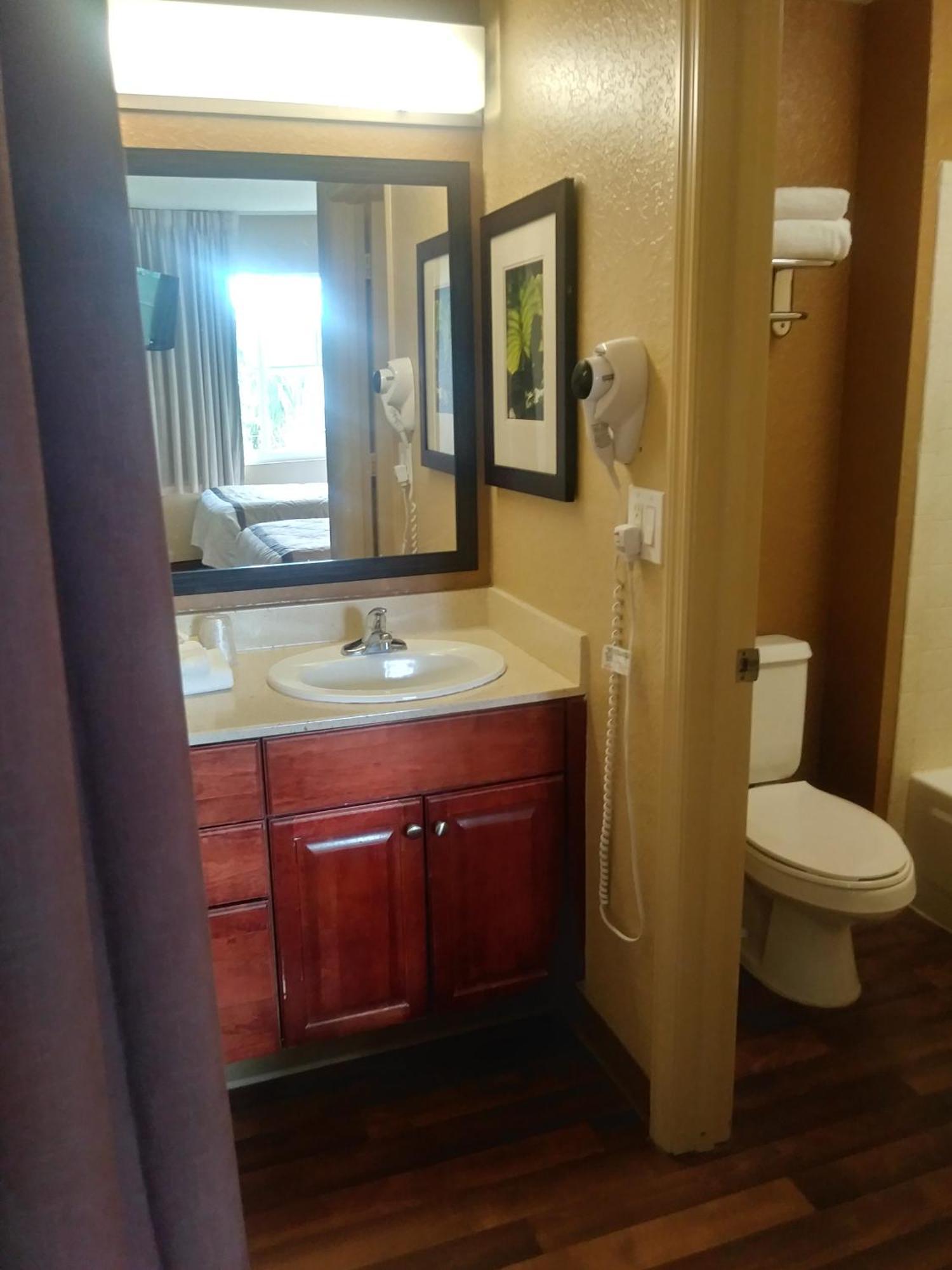 One Bedroom Suite with 2 Double Beds - Non-Smoking,1211601202:JPEG