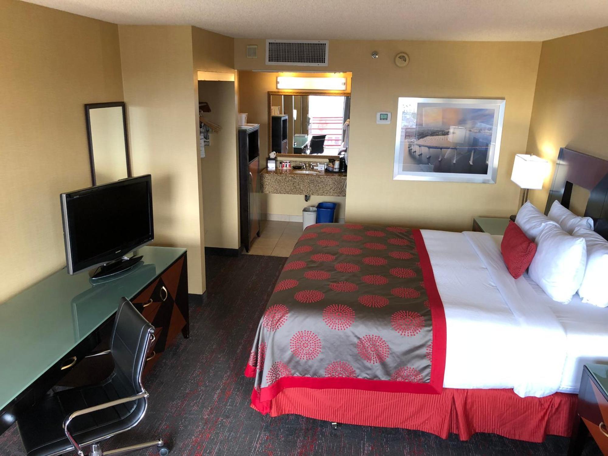 King Room Mobility or Hearing Impaired Access Non-Smoking