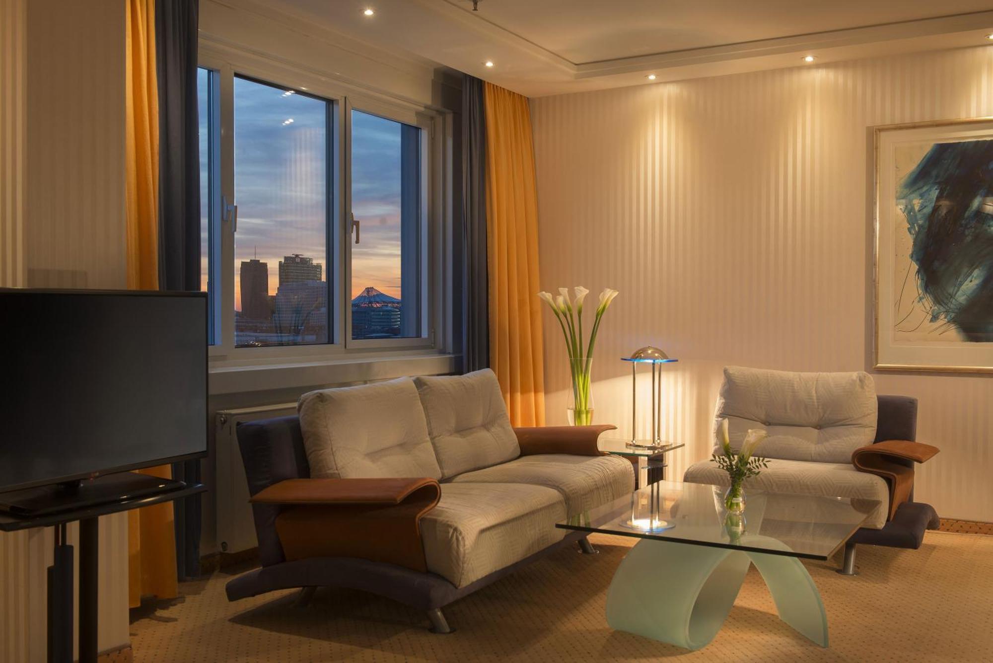 Suite City View