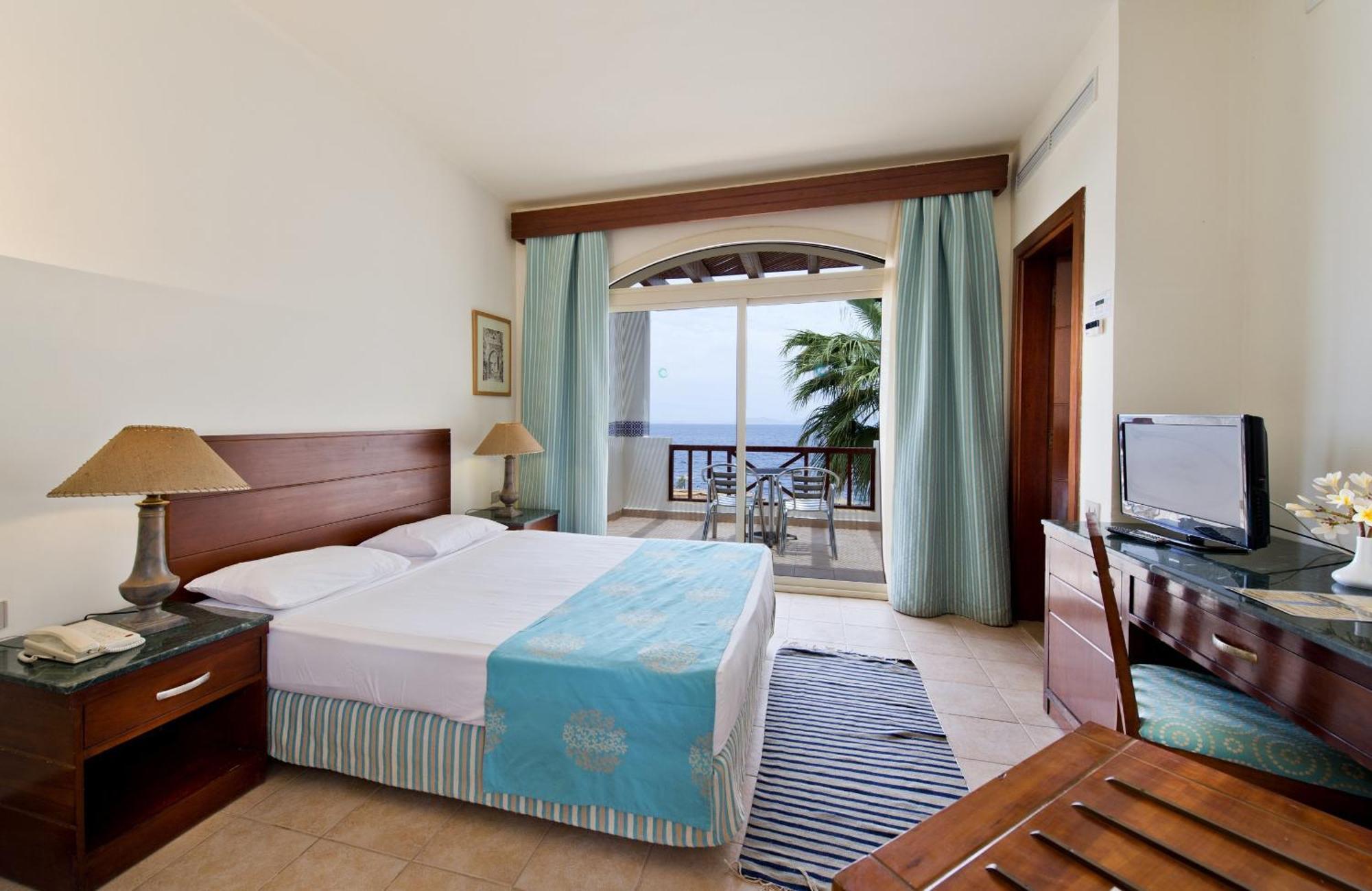 Standard Front Sea View