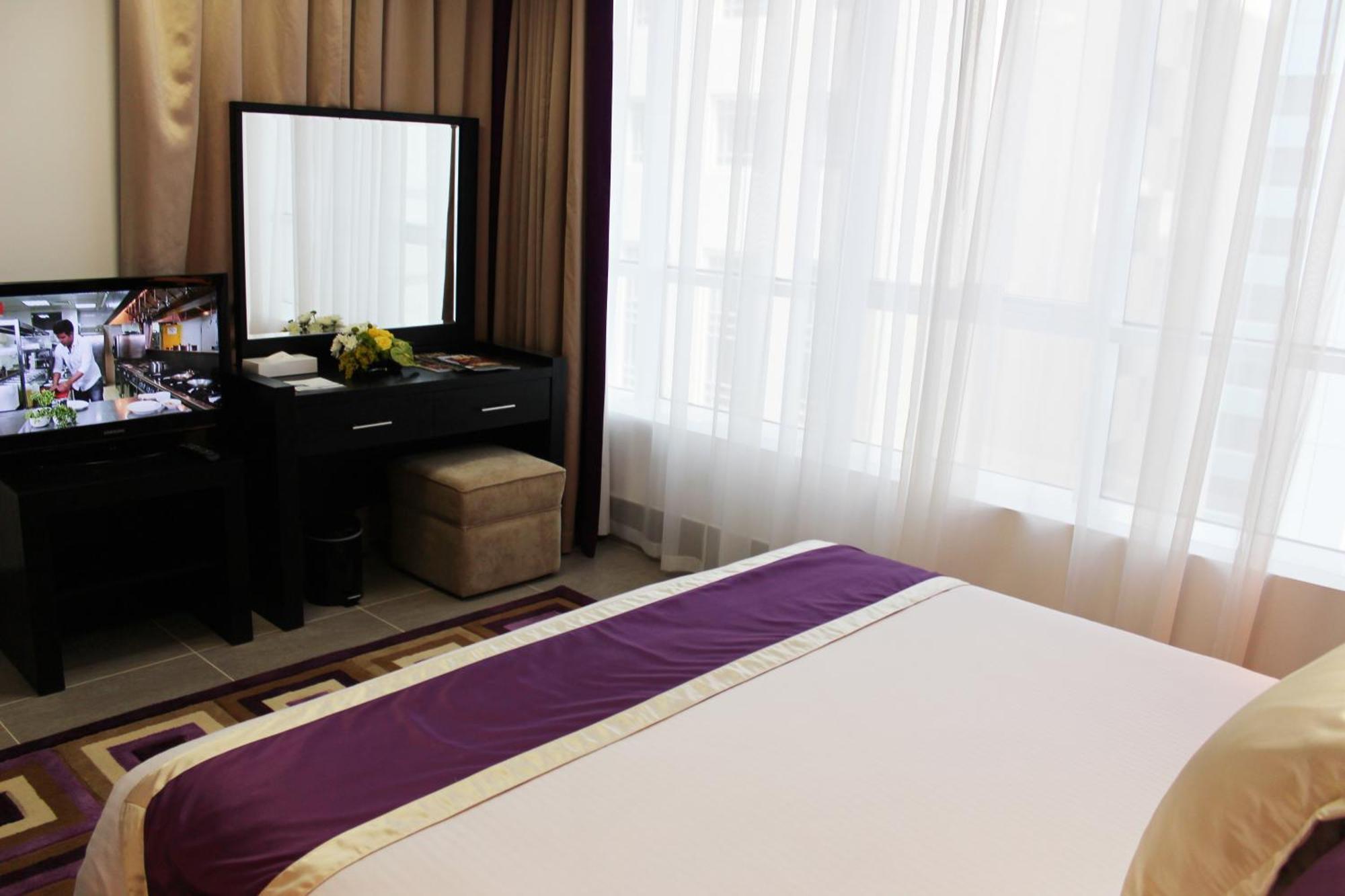 Deluxe Queen One Bedroom Apartment