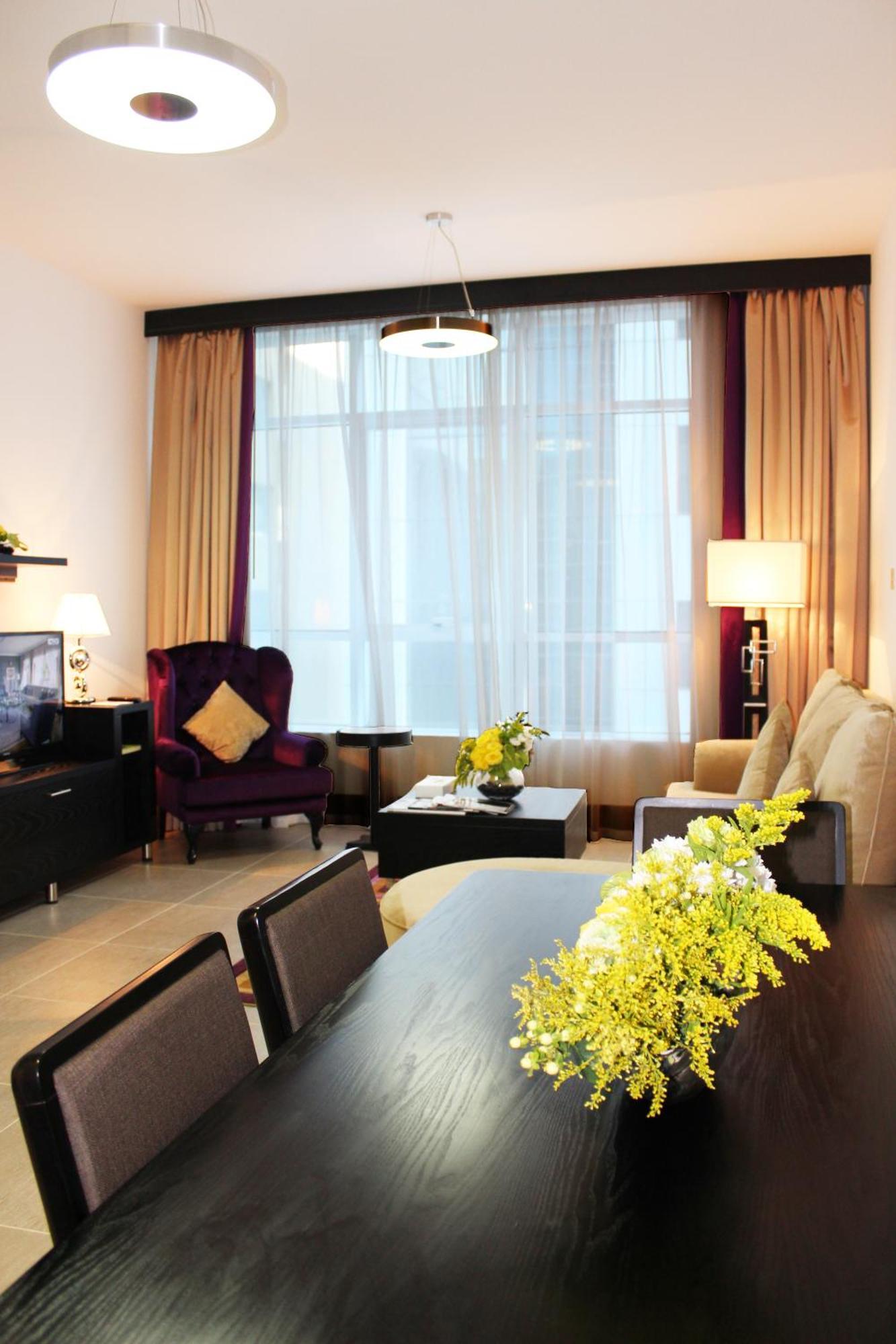 Deluxe Queen One Bedroom Apartment