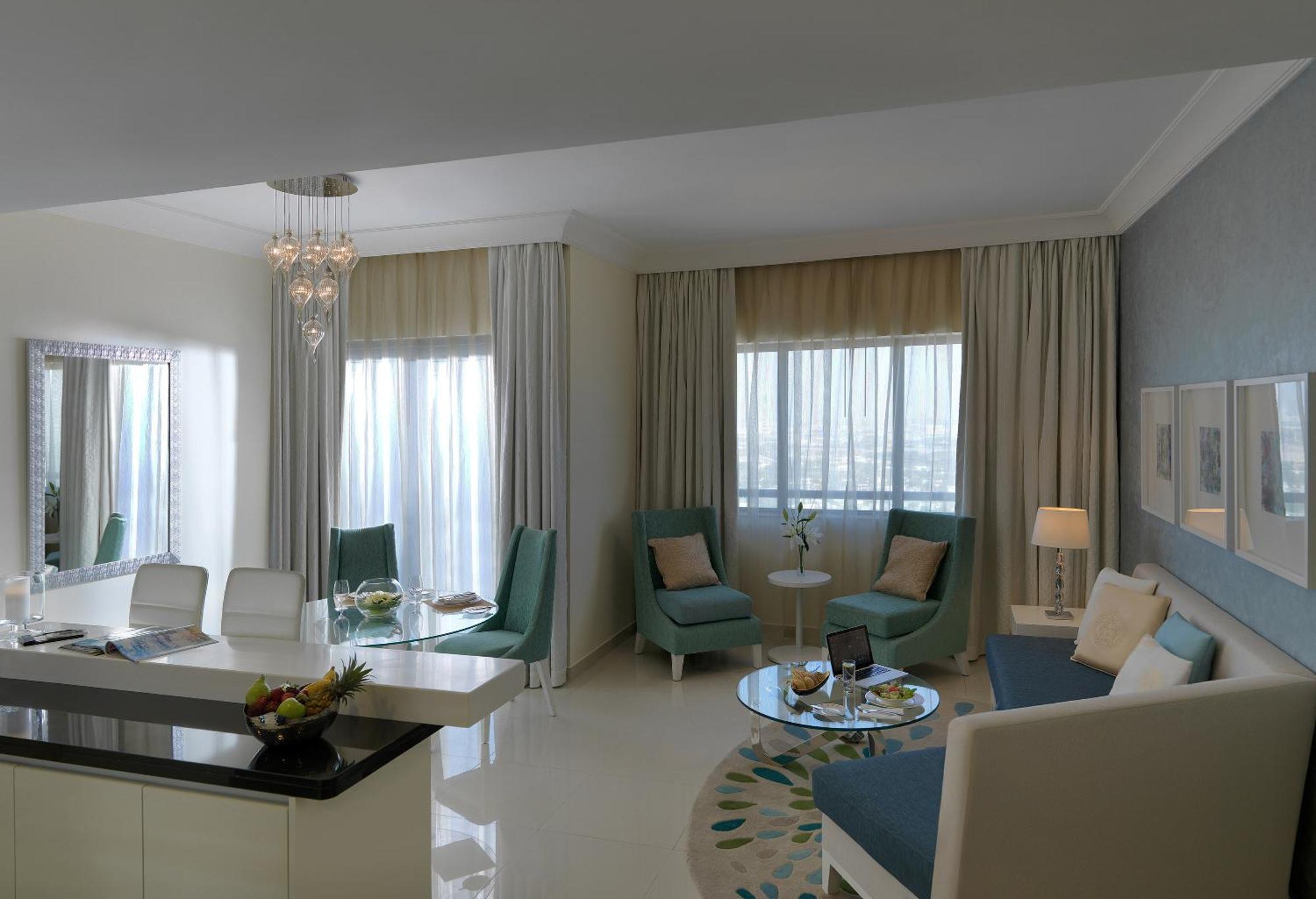 Three Bedroom City View kitchenette Private Balcony
