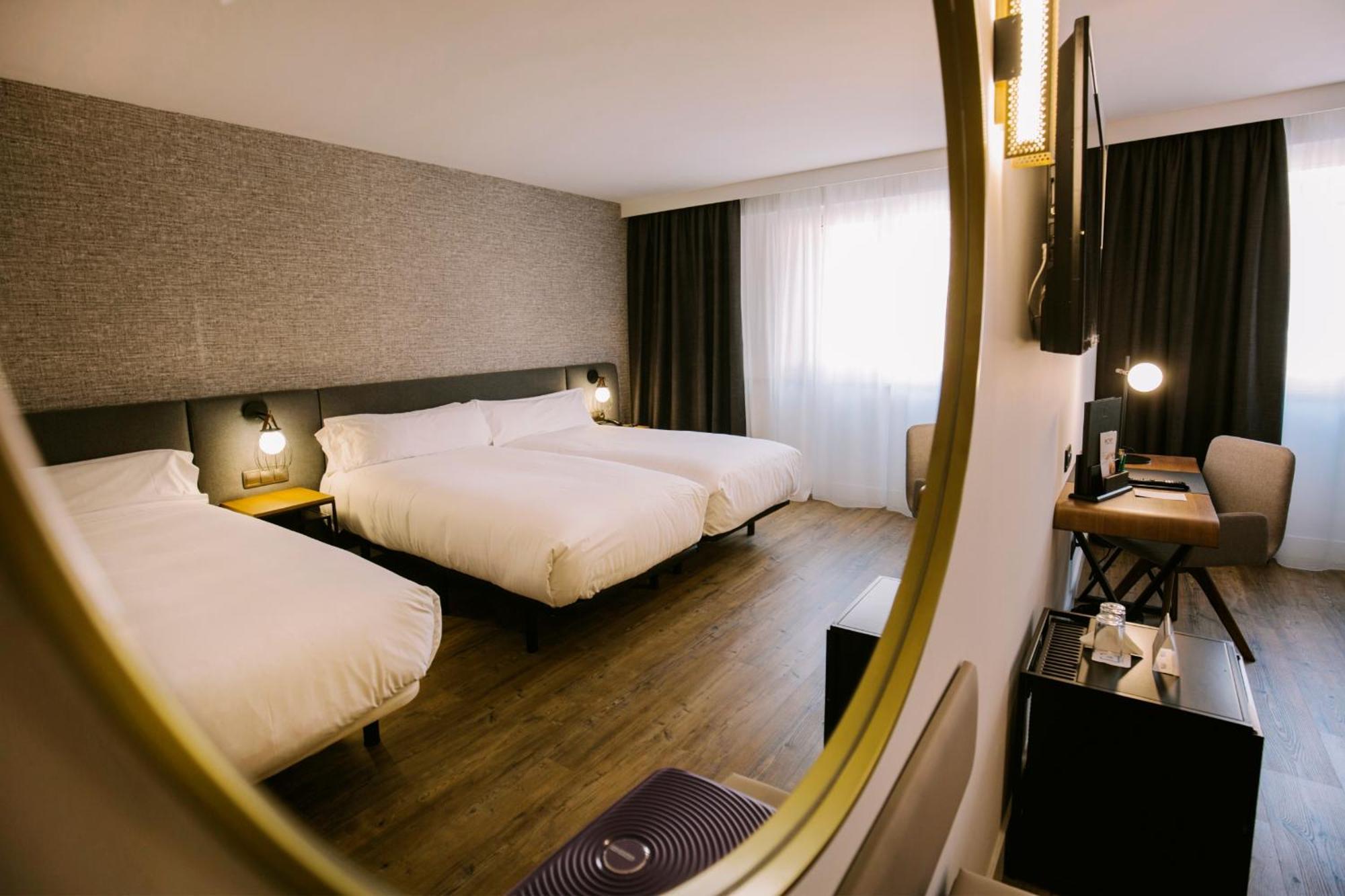 Triple Room,1589468694:JPEG