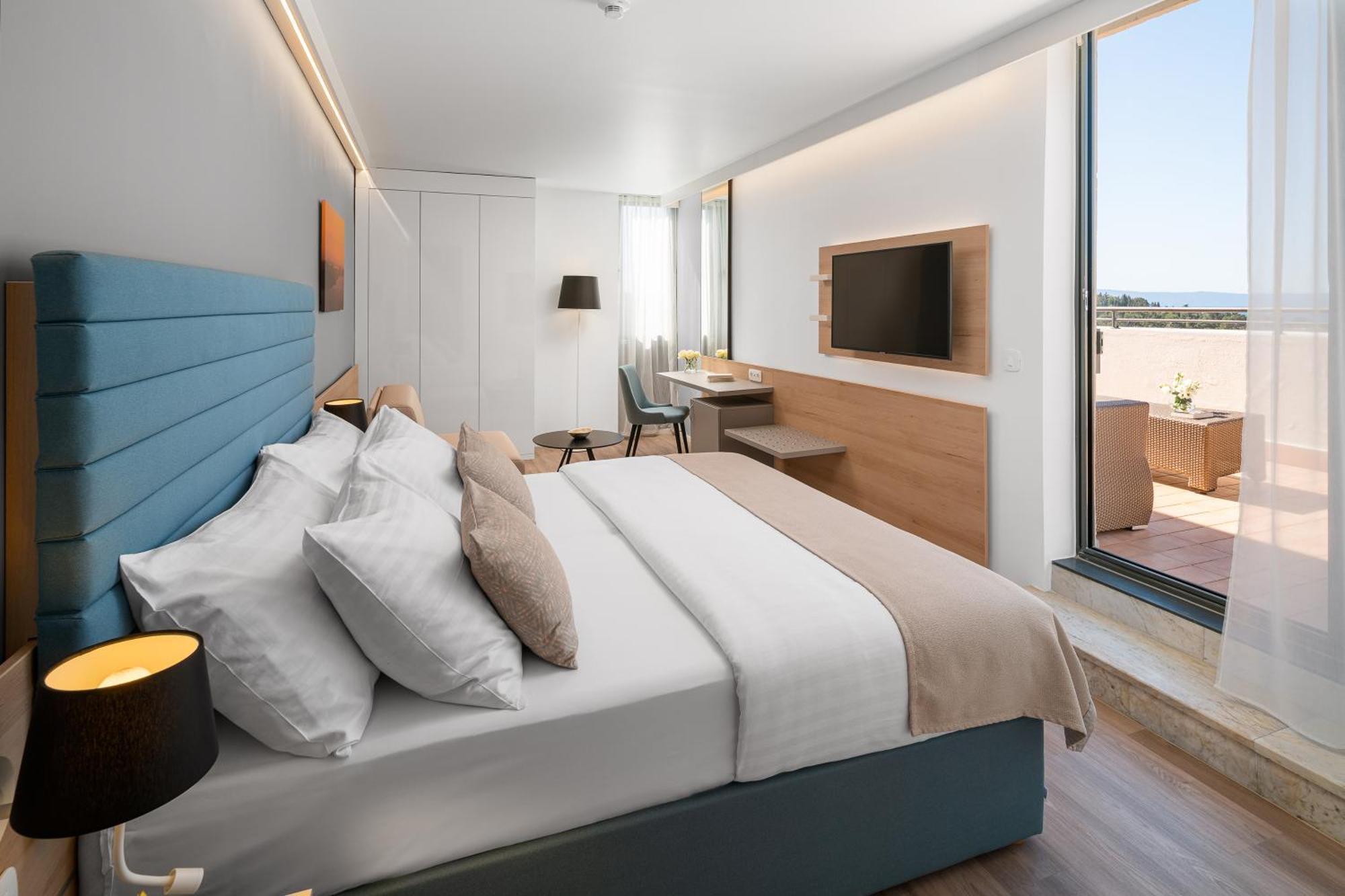 Room 2 Seaview