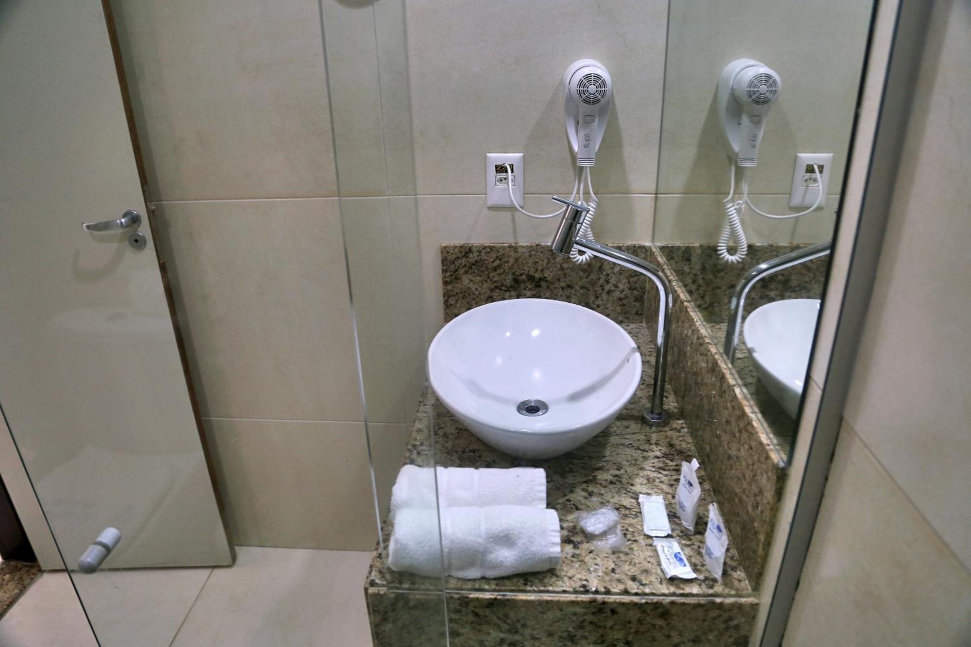 Quarto Standard com Cama de Casal ou 2 de Solteiro