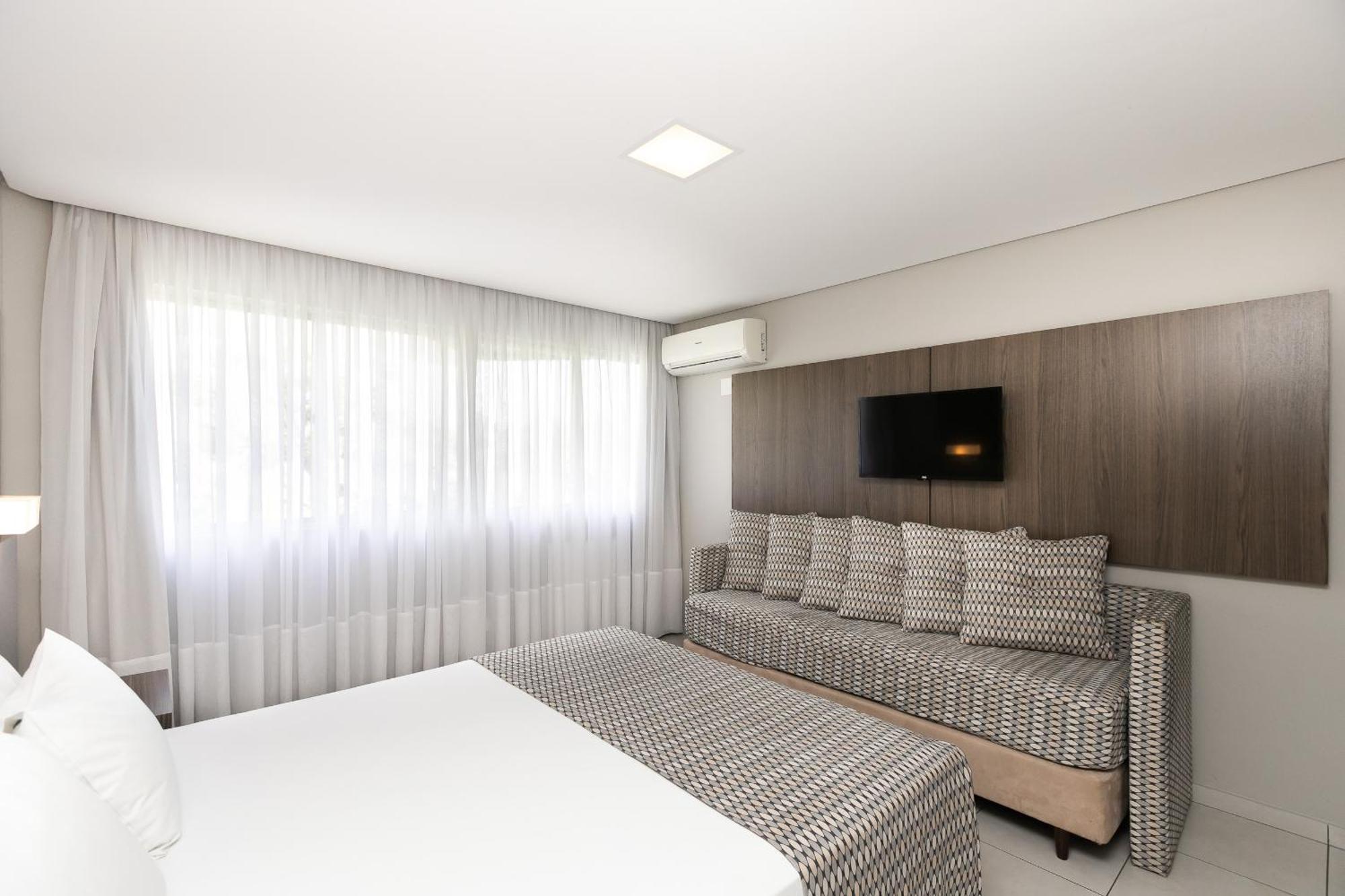 Deluxe Room,1436137330:JPEG