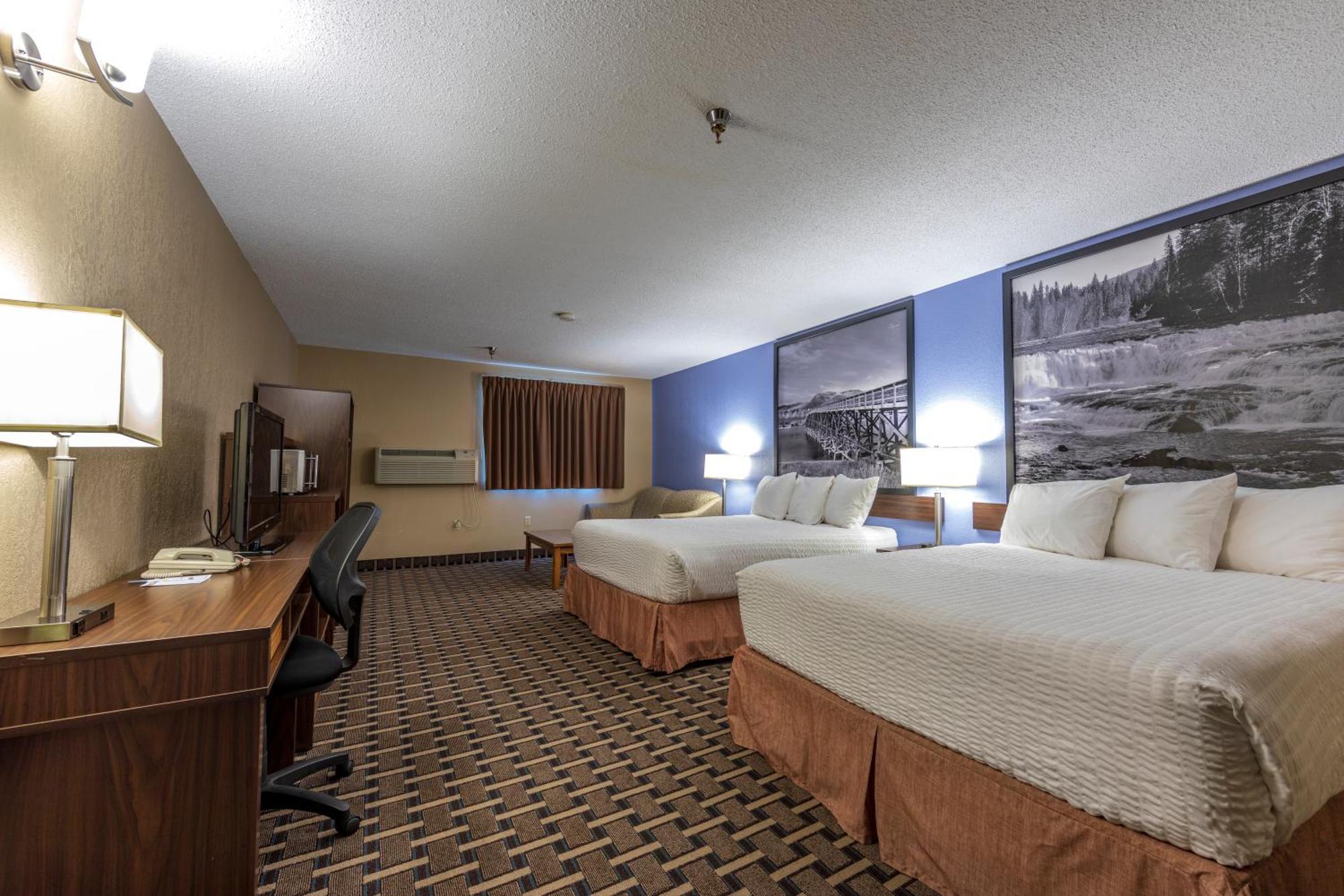 Studio Suite Two Queen Beds Non-Smoking