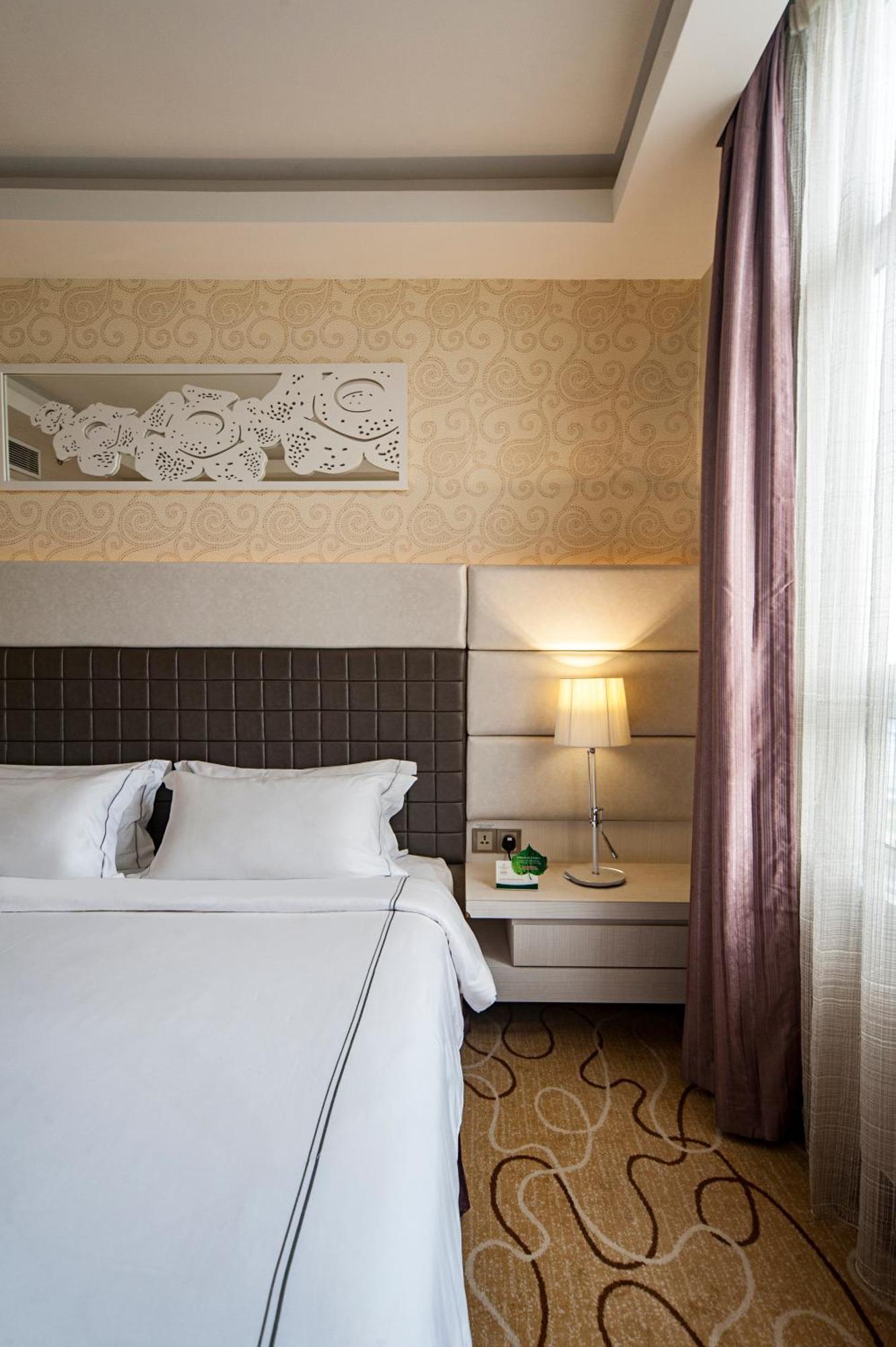 Junior Suite Partial Sea View