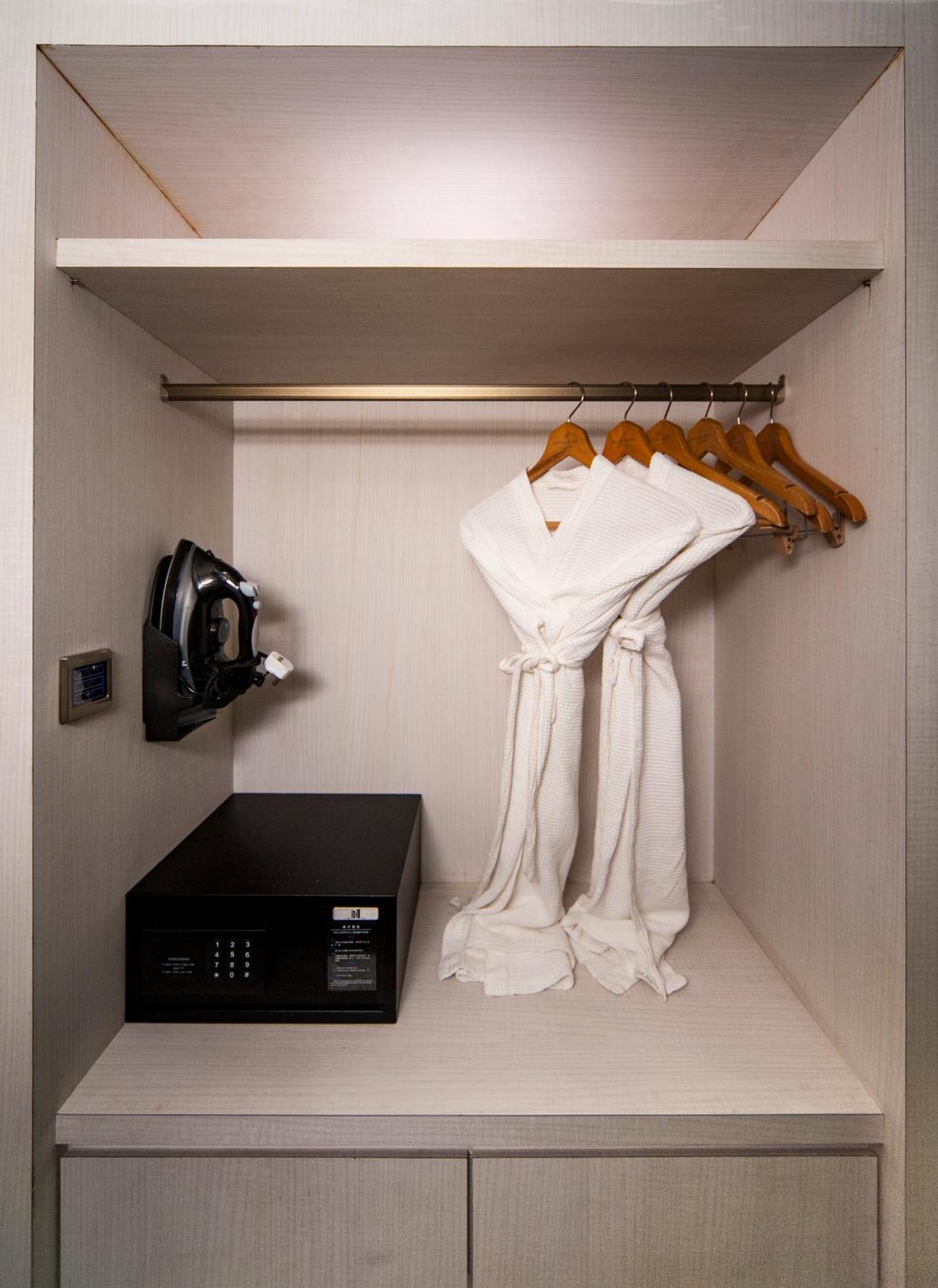 Junior Suite Partial Sea View