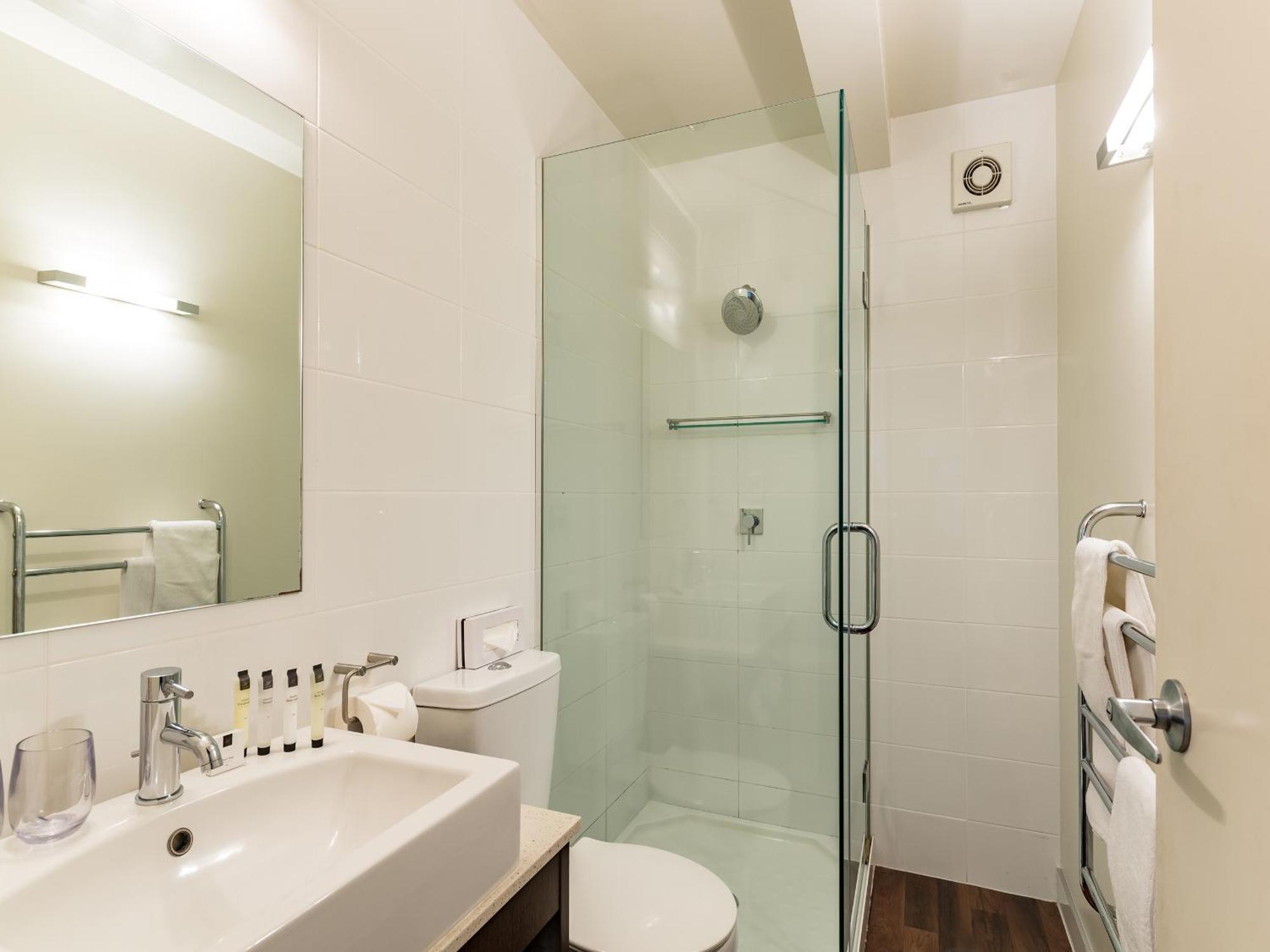 Deluxe Two-Bedroom Apartment Non Seaviews