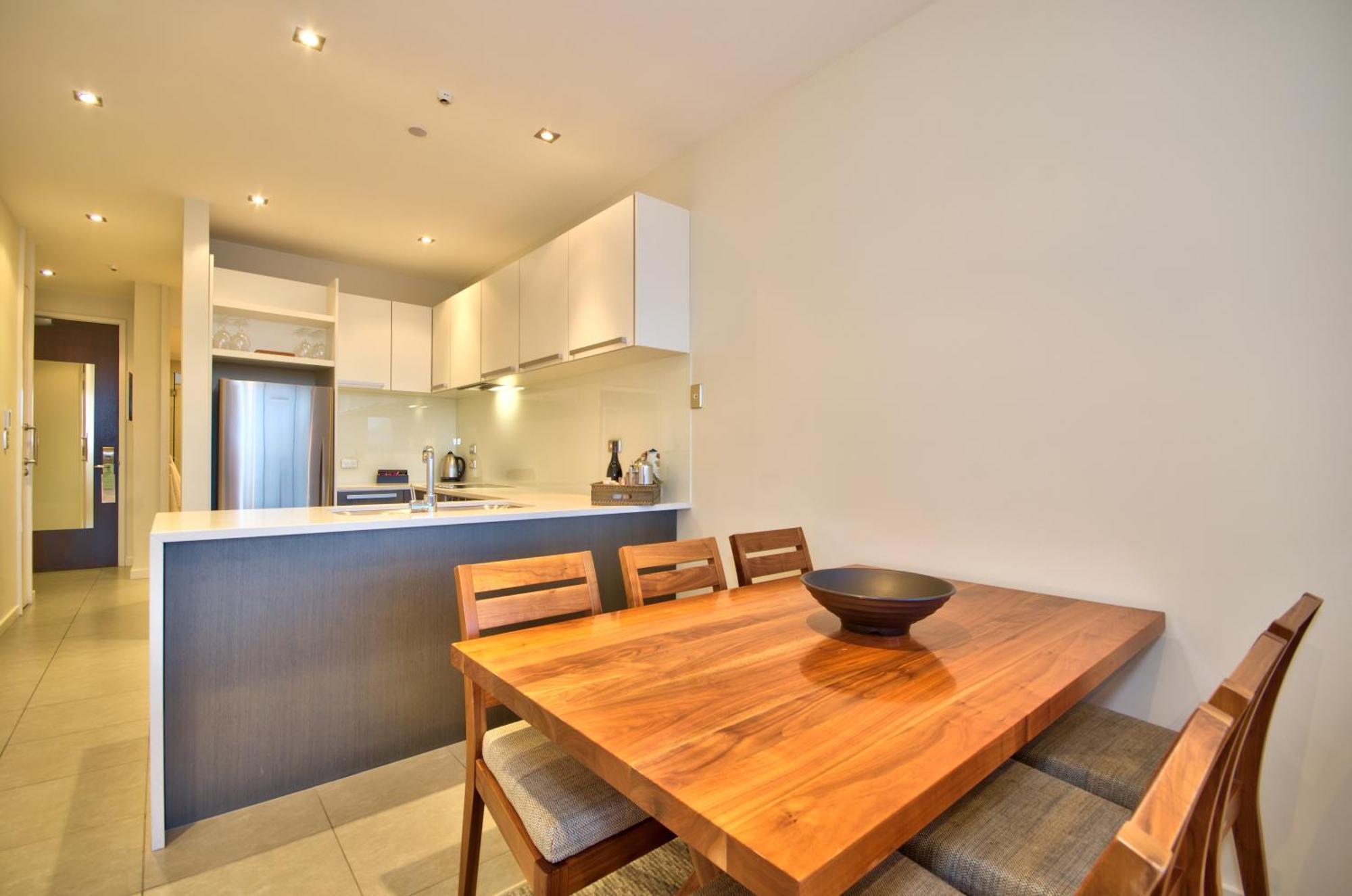 Superior One-Bedroom Apartment