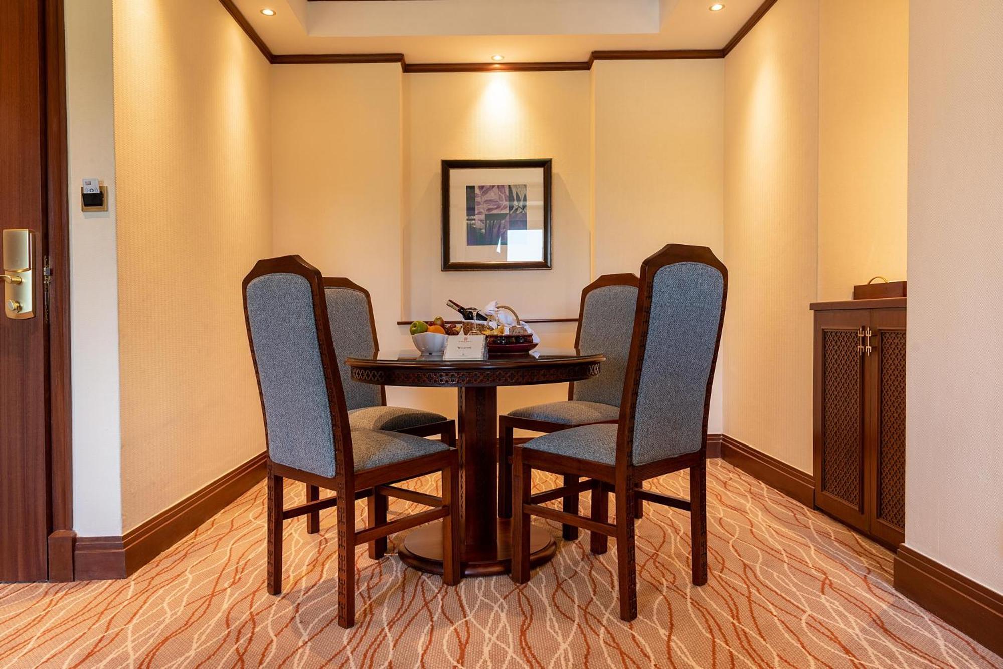 Executive Suite