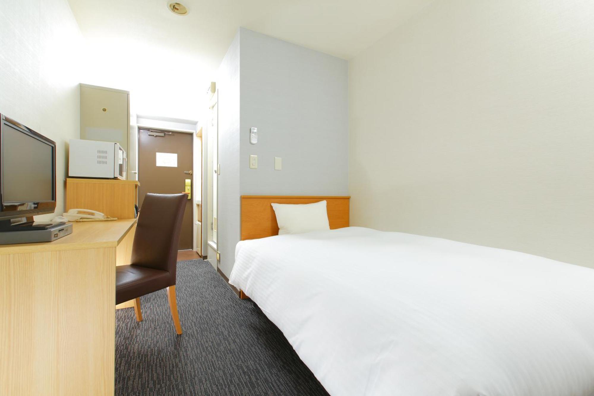 Economy Semi-Double Annex Smoking House Keeping is Optional Additional Cost