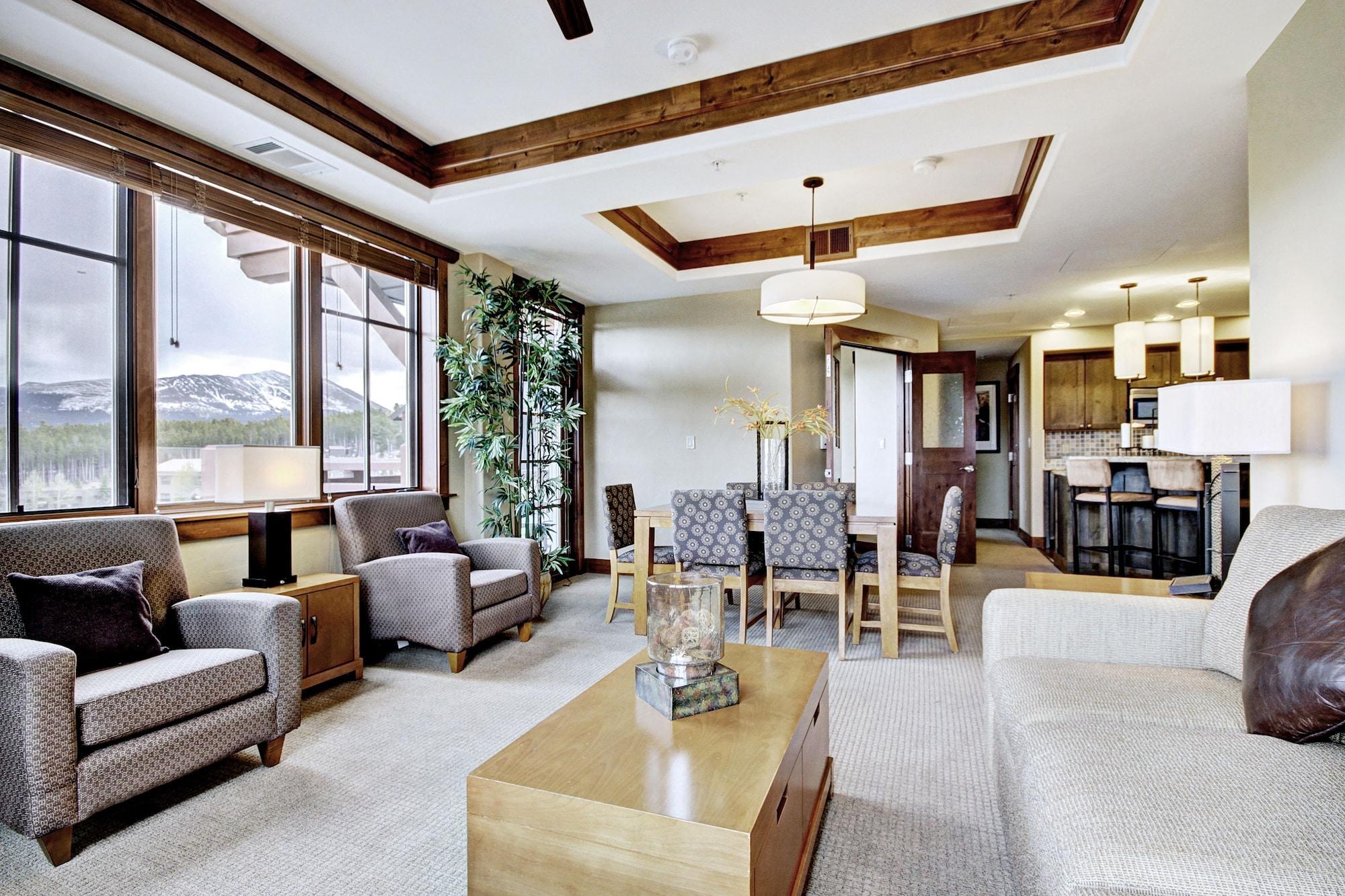 Three-Bedroom Apartment Two Baths